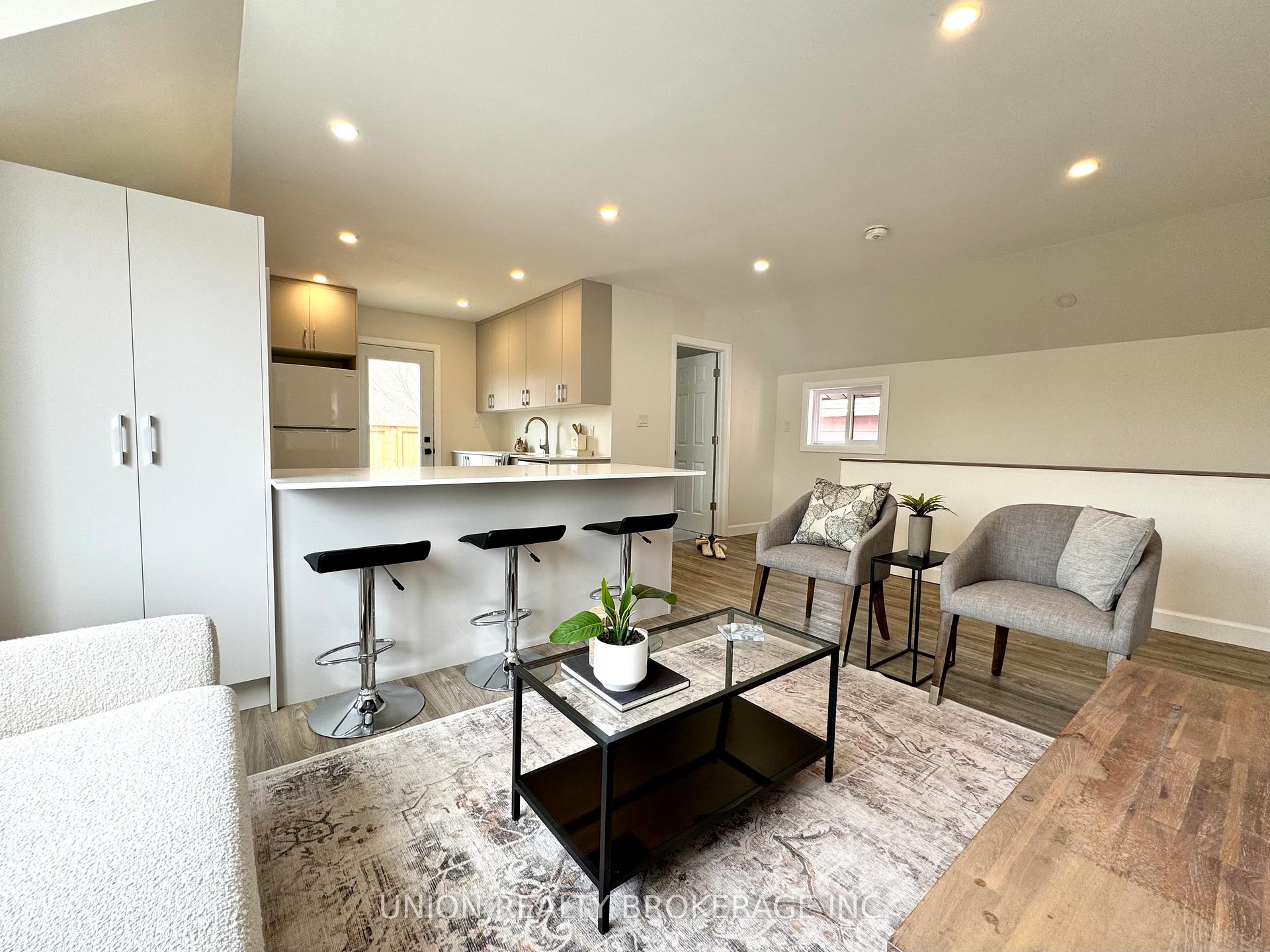 Photo 10 of Unit #UPPER, 20 Norwood Terrace, Toronto, East End-Danforth — HOMEH