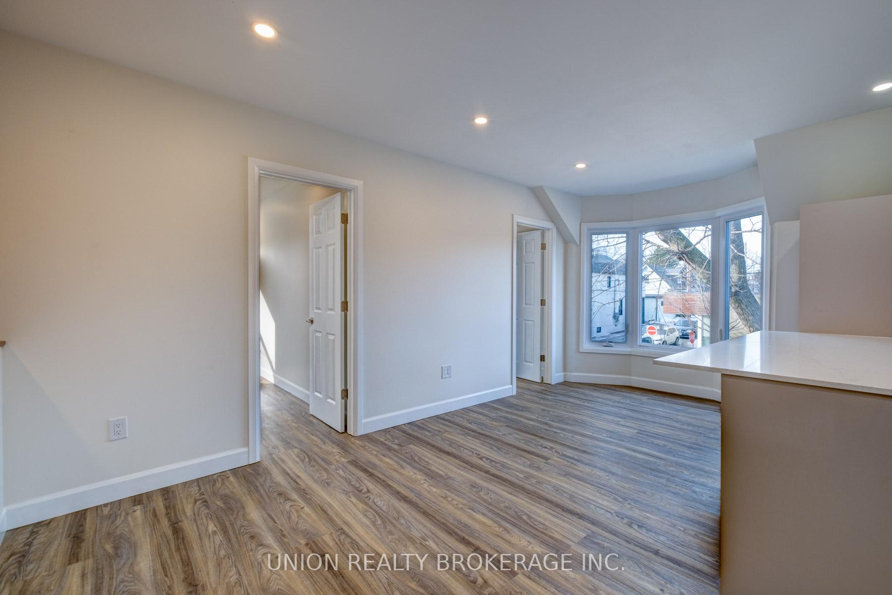 Photo 4 of Unit #UPPER, 20 Norwood Terrace, Toronto, East End-Danforth — HOMEH