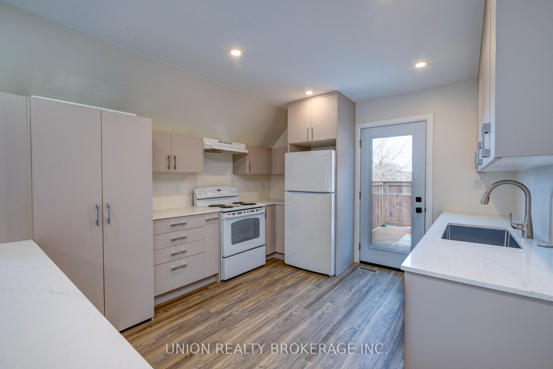 Photo 5 of Unit #UPPER, 20 Norwood Terrace, Toronto, East End-Danforth — HOMEH