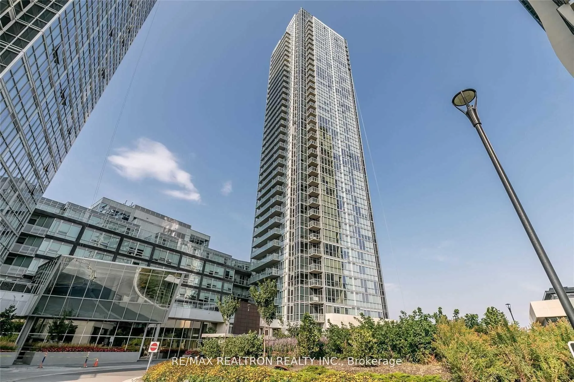 Photo 2 of Unit 3104, 2908 Highway 7, Vaughan, Concord — HOMEH