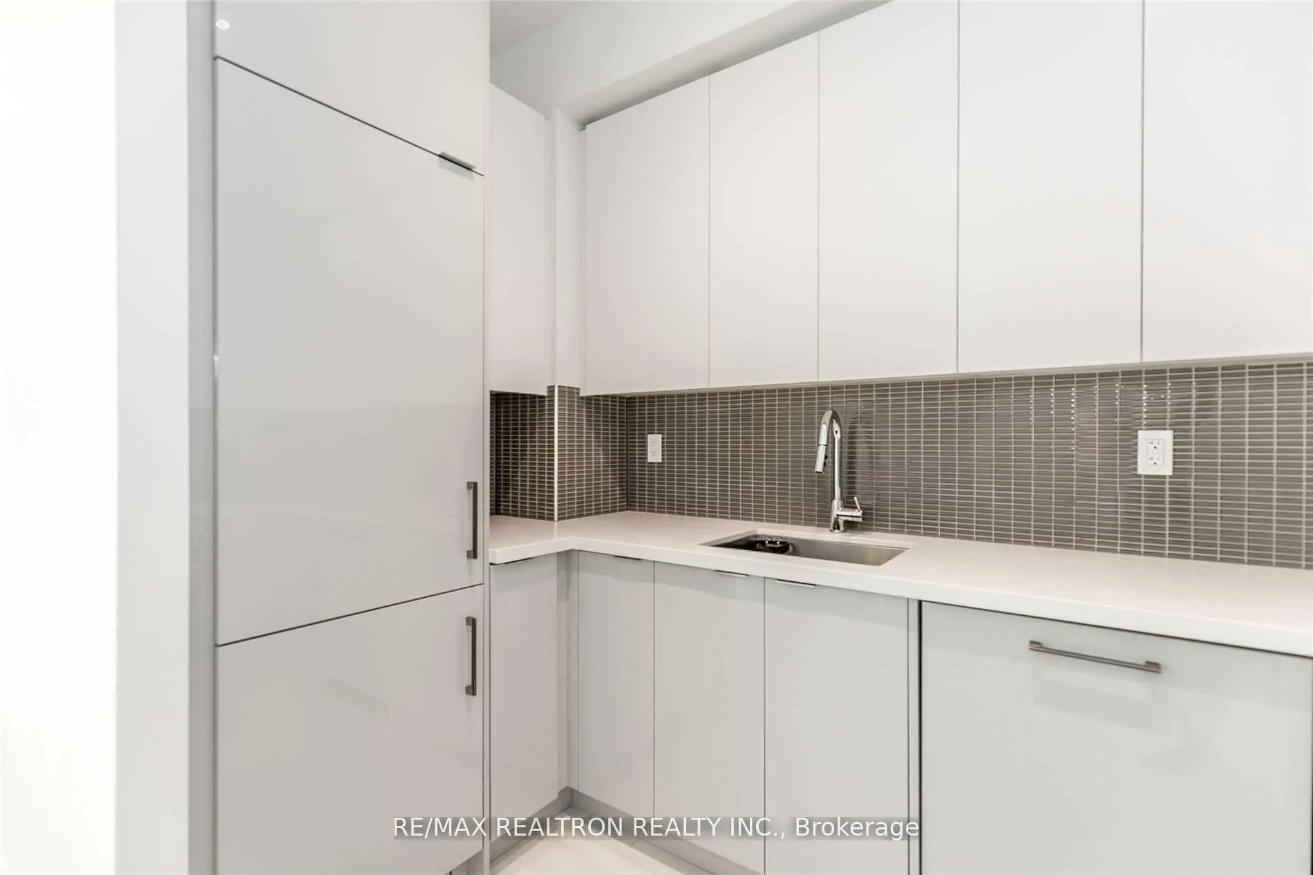 Photo 11 of Unit 3104, 2908 Highway 7, Vaughan, Concord — HOMEH