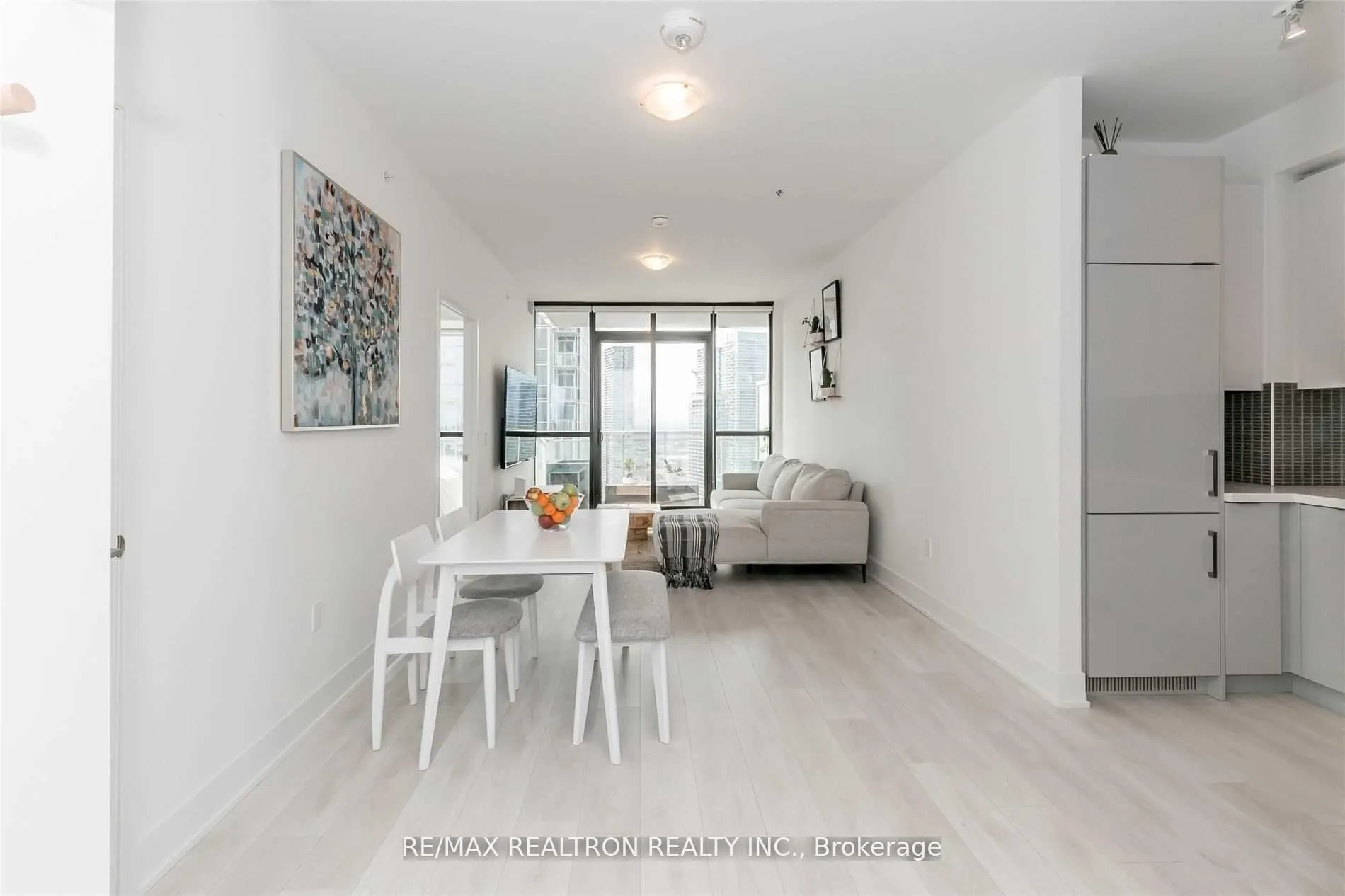Photo 12 of Unit 3104, 2908 Highway 7, Vaughan, Concord — HOMEH