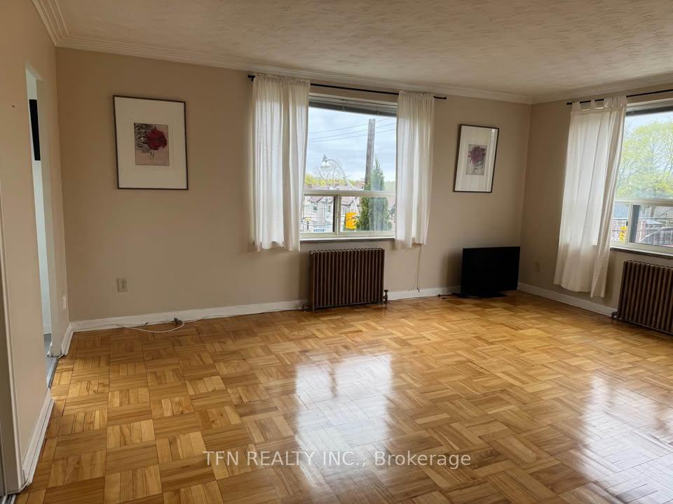Photo 3 of Unit 203, 1112 Avenue Road, Toronto, Lawrence Park South — HOMEH