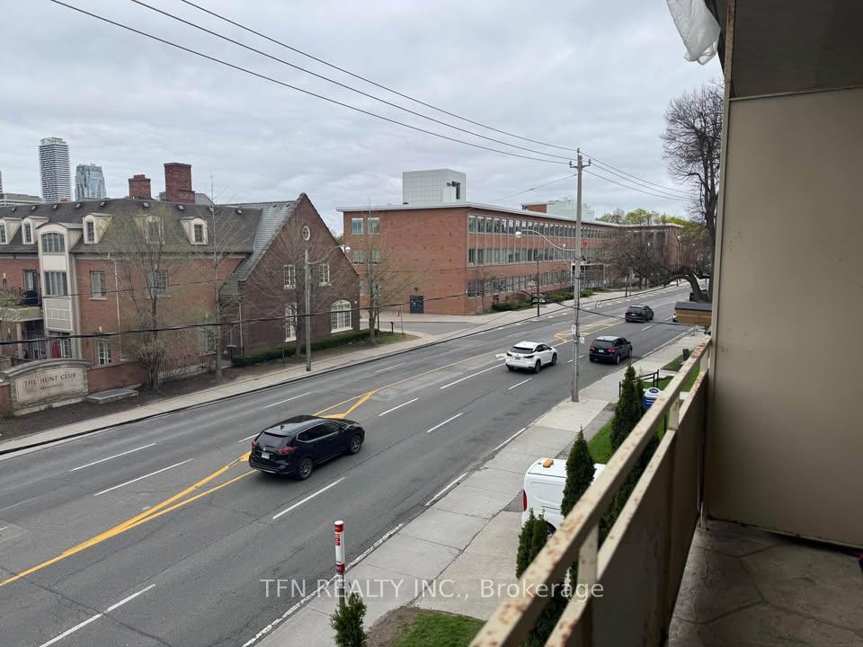 Photo 7 of Unit 203, 1112 Avenue Road, Toronto, Lawrence Park South — HOMEH