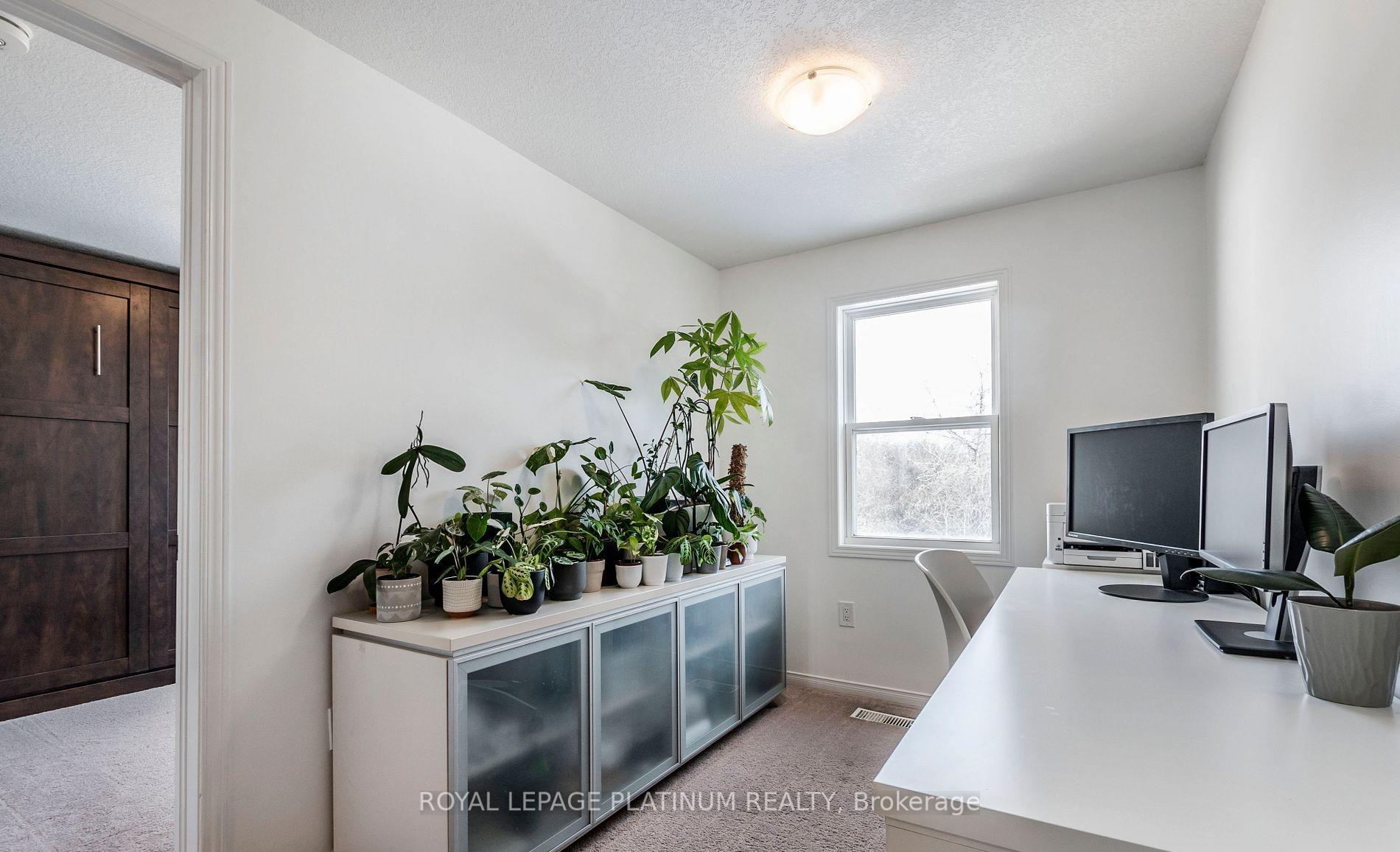 Photo 10 of 41 Milson Crescent, Guelph, Kortright Hills — HOMEH