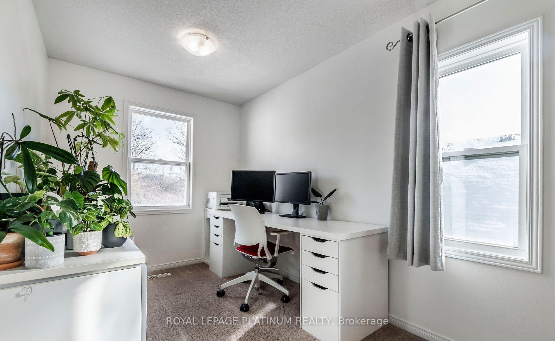 Photo 16 of 41 Milson Crescent, Guelph, Kortright Hills — HOMEH