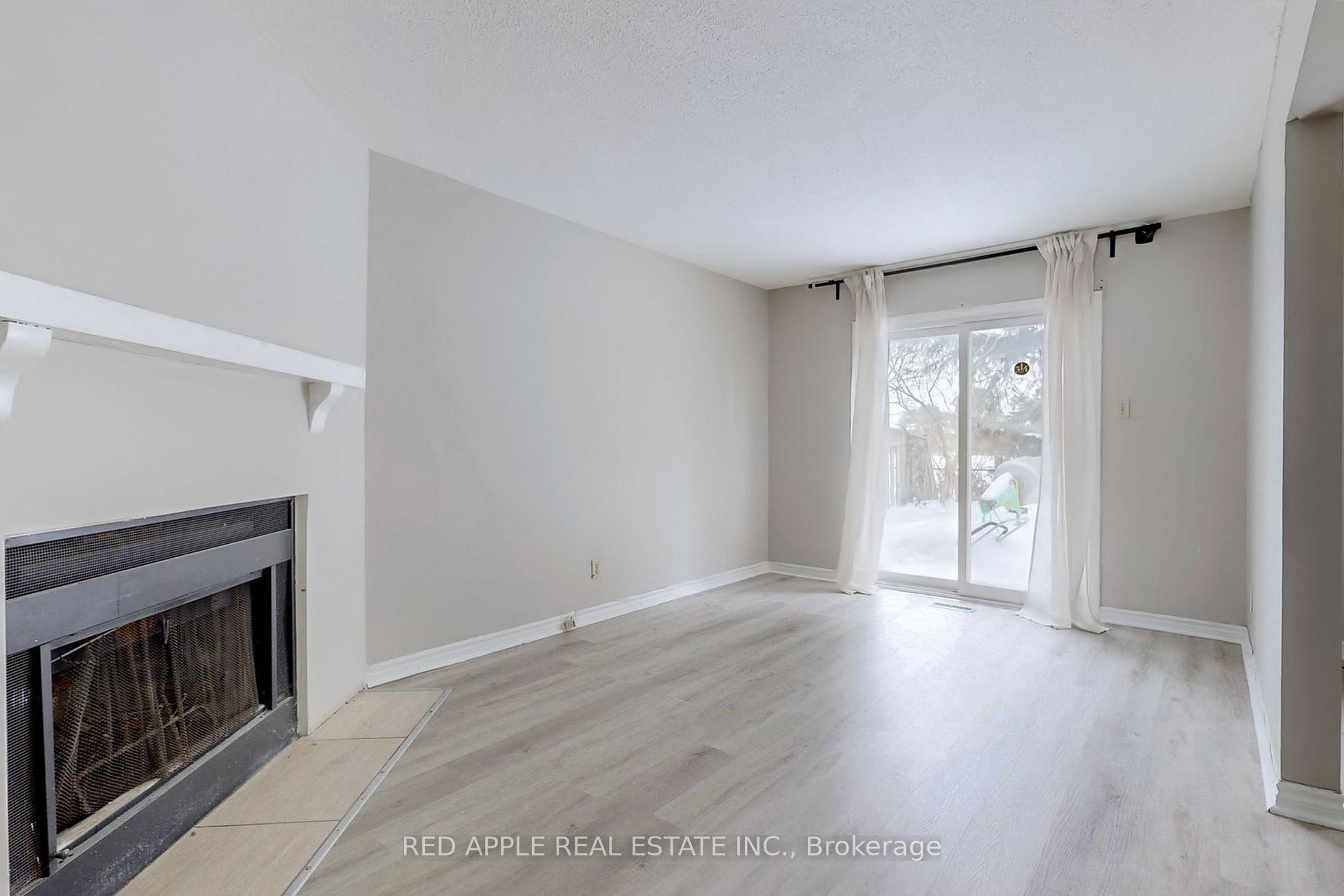 Photo 6 of Unit Upper, 50 Whitehaven Drive, Brampton, Heart Lake West — HOMEH