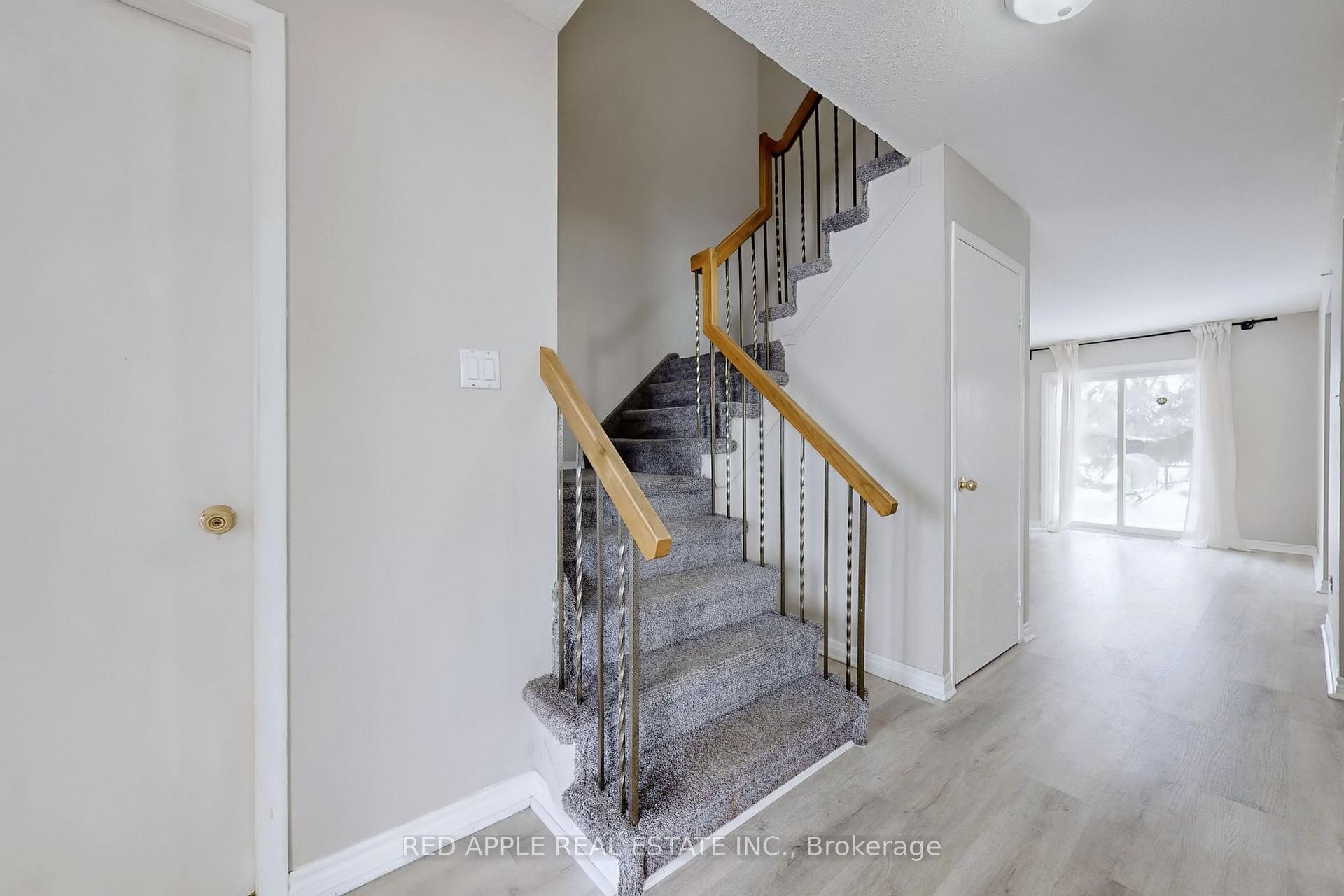Photo 19 of Unit Upper, 50 Whitehaven Drive, Brampton, Heart Lake West — HOMEH