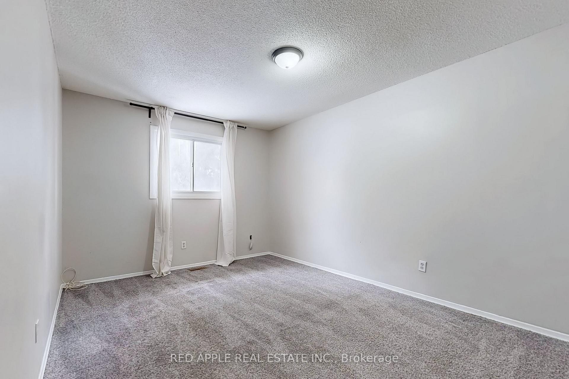 Photo 16 of Unit Upper, 50 Whitehaven Drive, Brampton, Heart Lake West — HOMEH