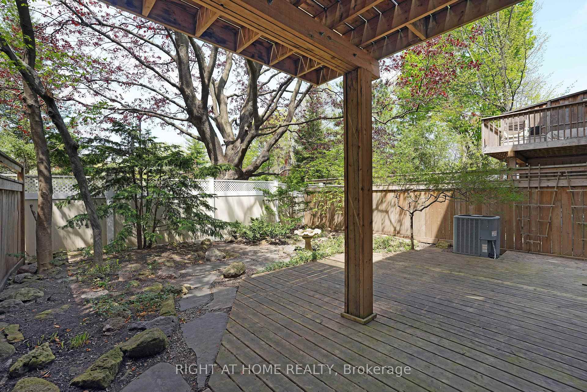 Photo 14 of 243B Sunnyside Avenue, Ottawa, Old Ottawa South — HOMEH