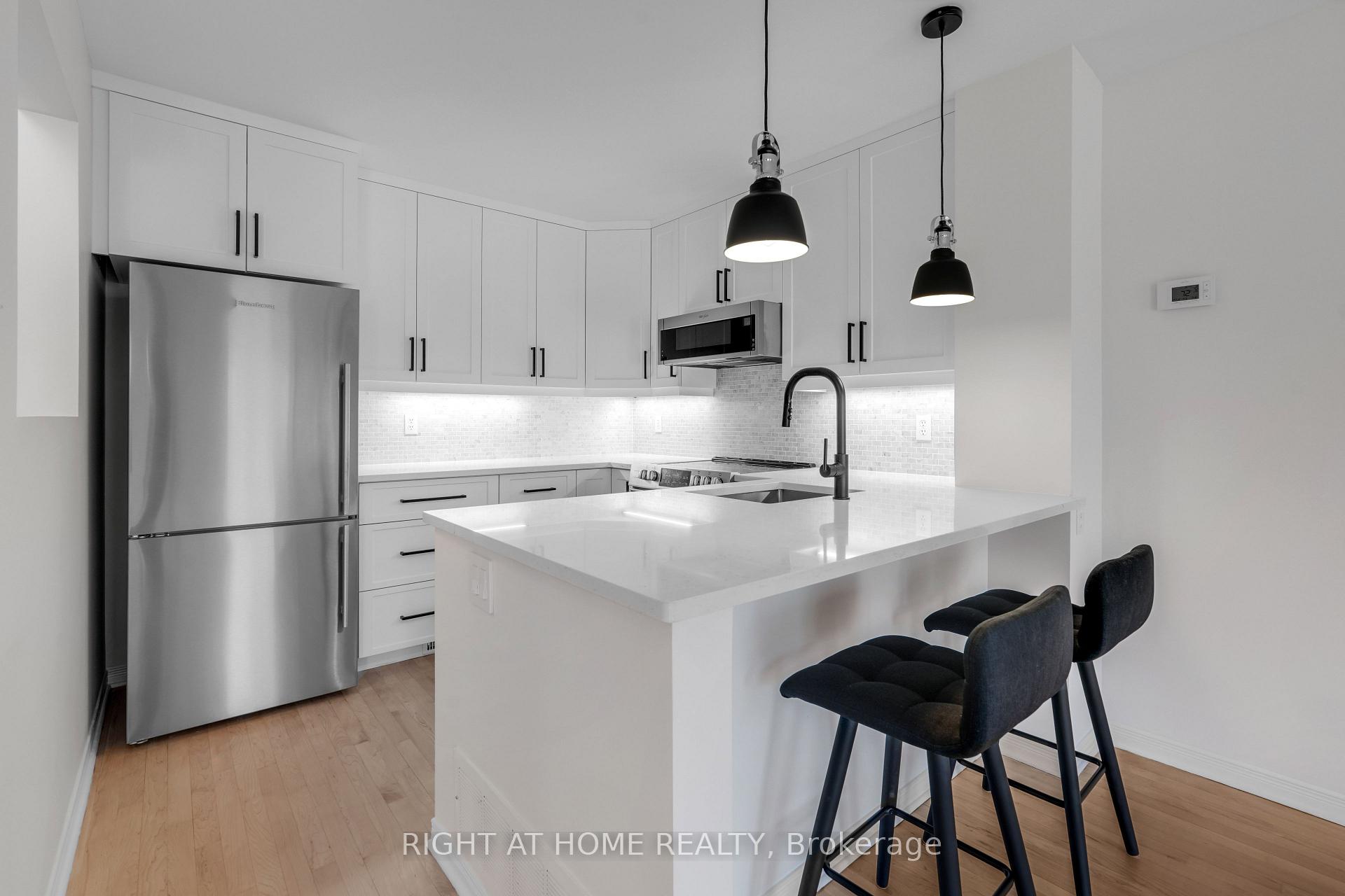 Photo 21 of 243B Sunnyside Avenue, Ottawa, Old Ottawa South — HOMEH