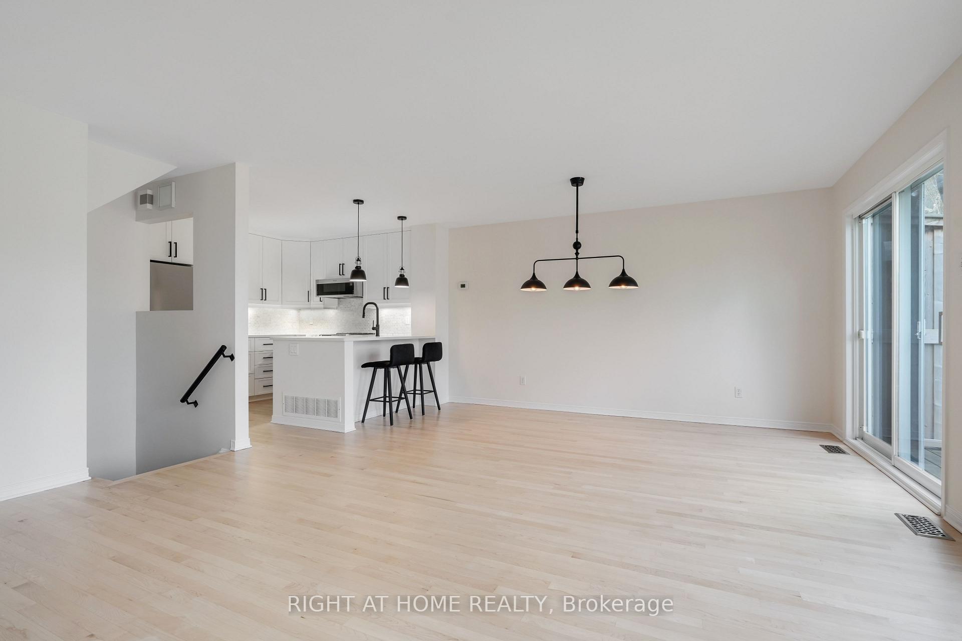 Photo 32 of 243B Sunnyside Avenue, Ottawa, Old Ottawa South — HOMEH
