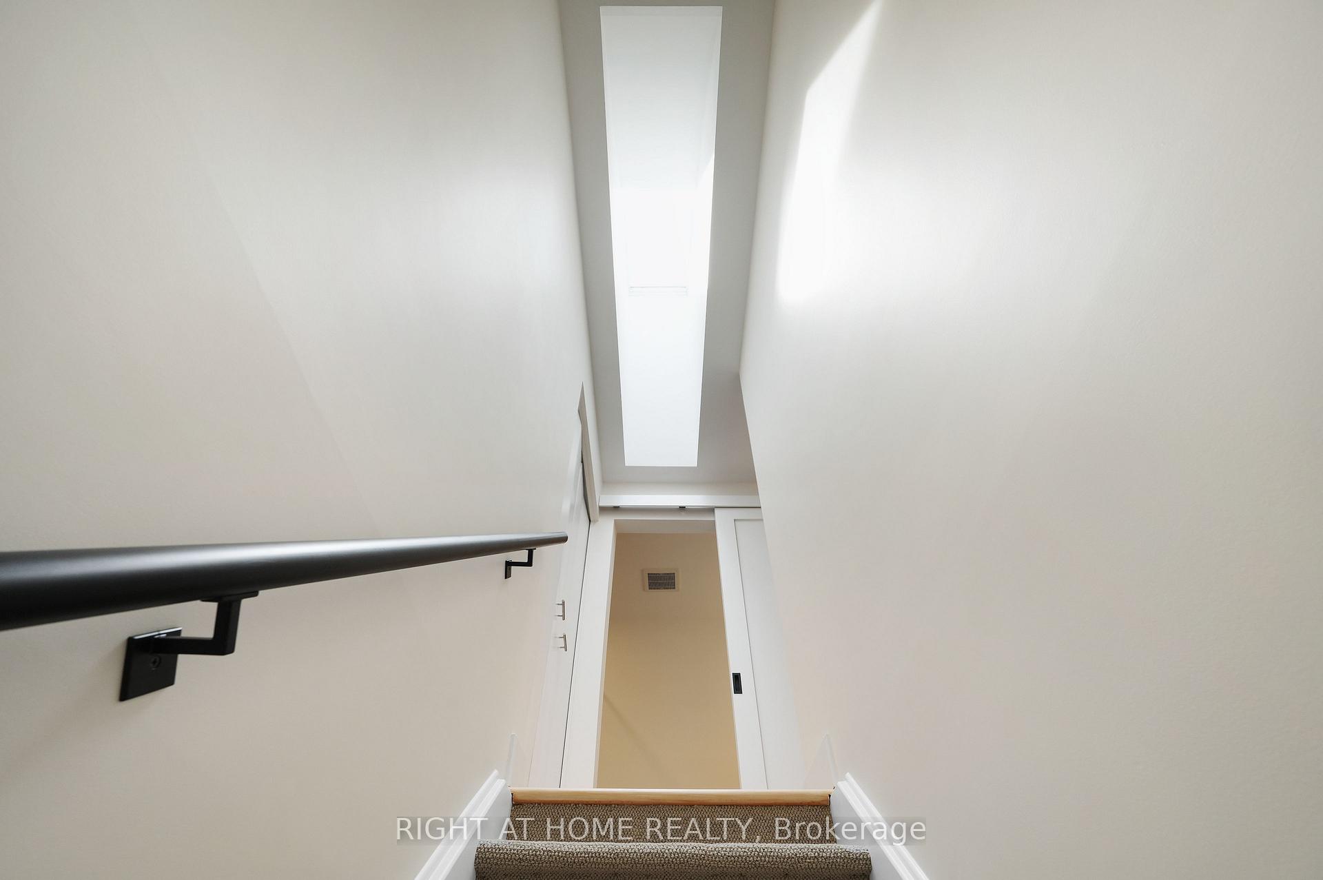 Photo 20 of 243B Sunnyside Avenue, Ottawa, Old Ottawa South — HOMEH