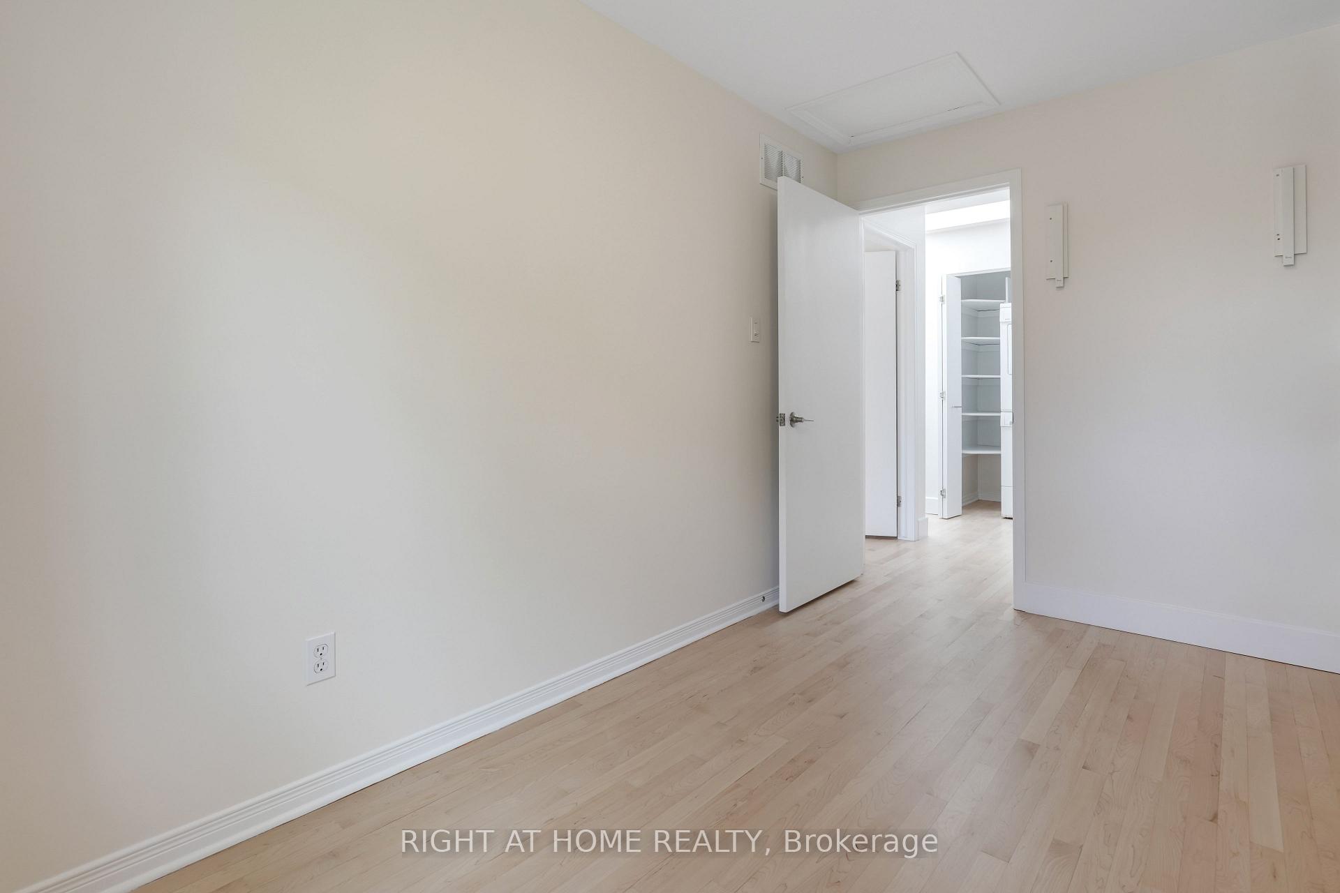 Photo 33 of 243B Sunnyside Avenue, Ottawa, Old Ottawa South — HOMEH