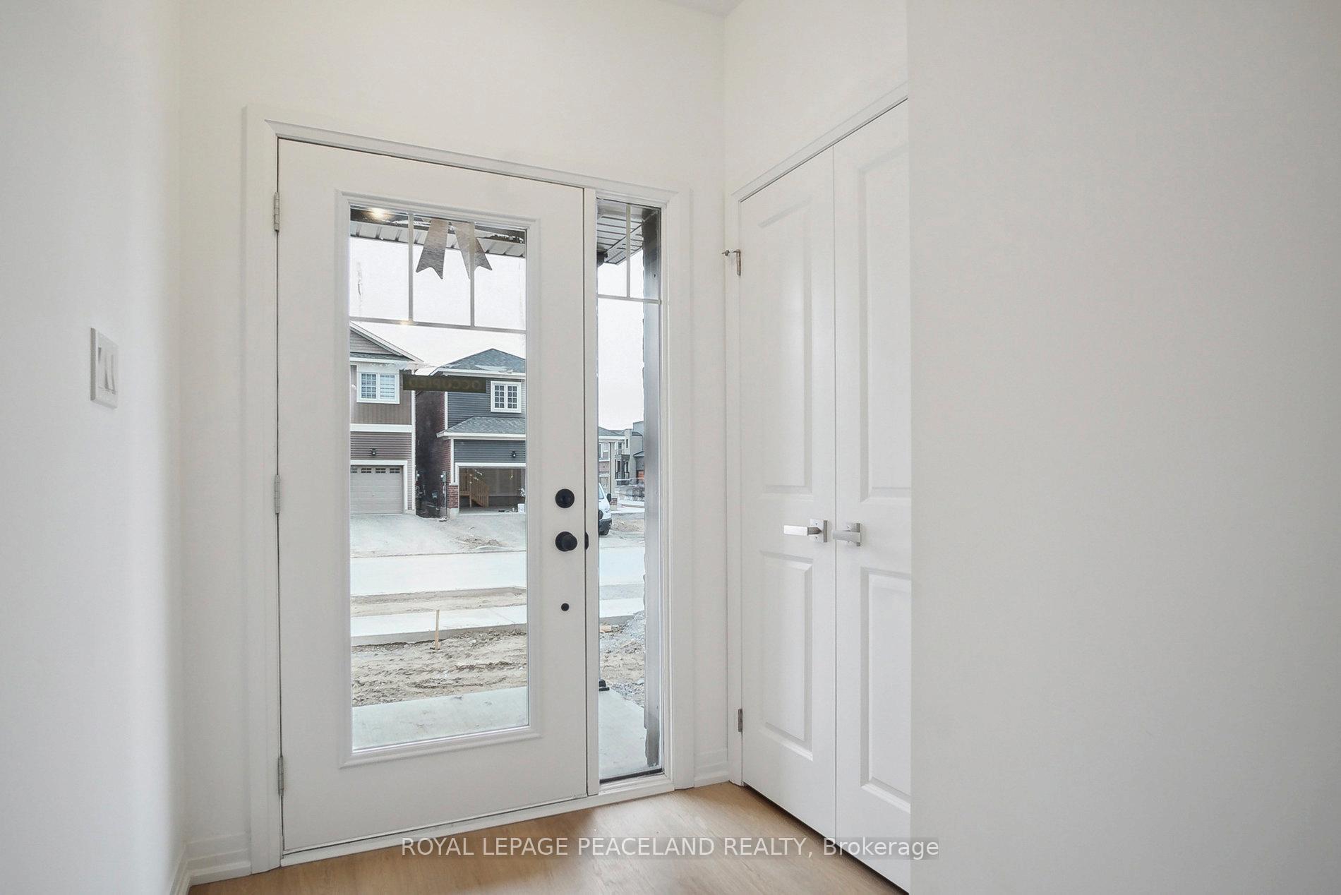 Photo 12 of 3 Harvest Crescent, Barrie, Rural Barrie Southeast — HOMEH
