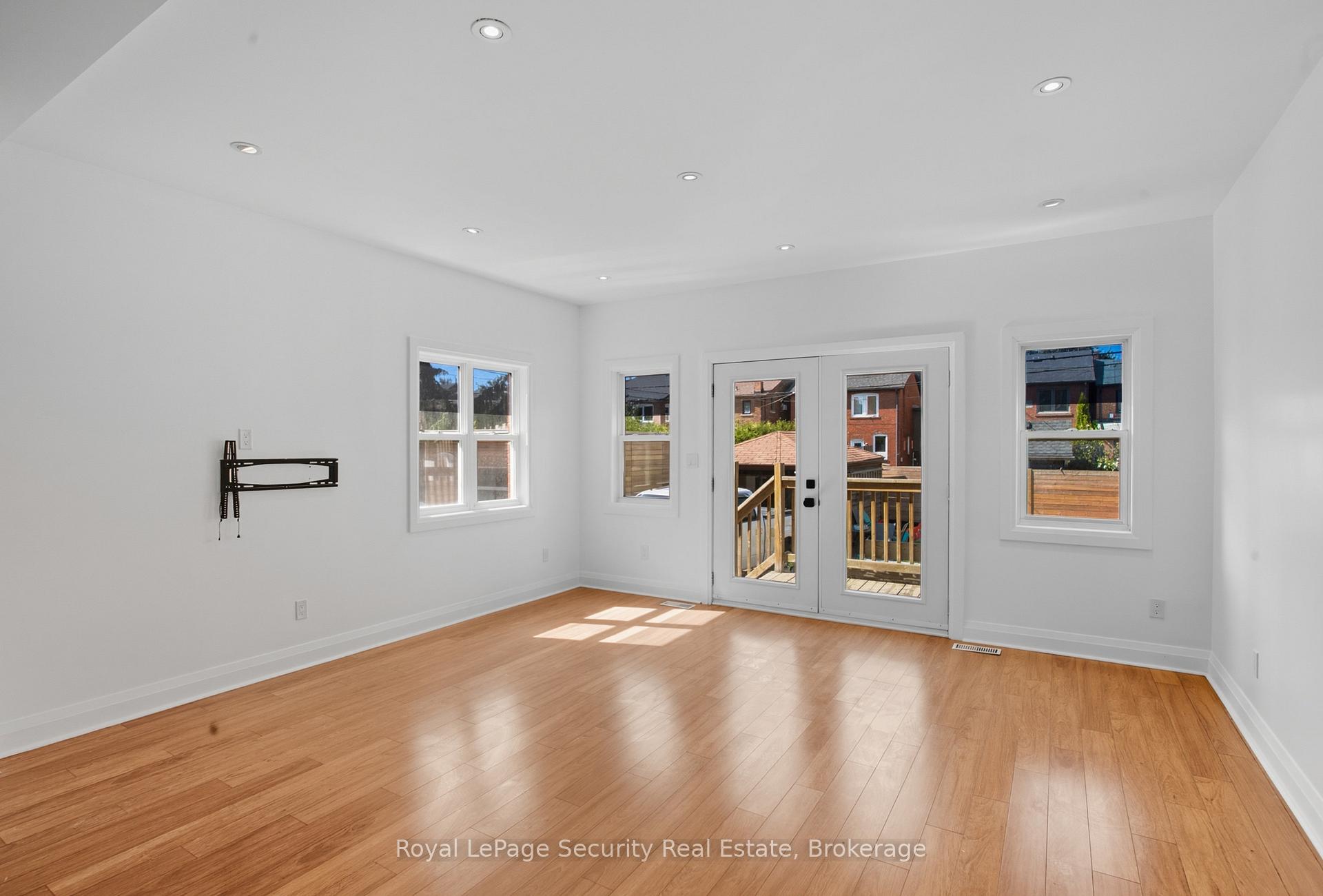 Photo 5 of 226 Lauder Avenue, Toronto, Oakwood Village — HOMEH