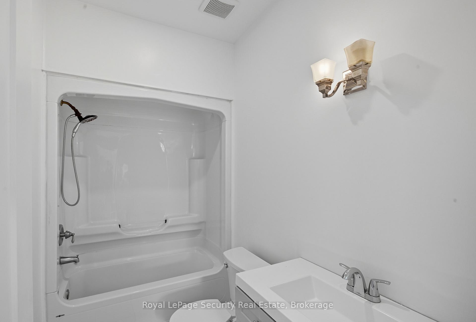 Photo 7 of 226 Lauder Avenue, Toronto, Oakwood Village — HOMEH