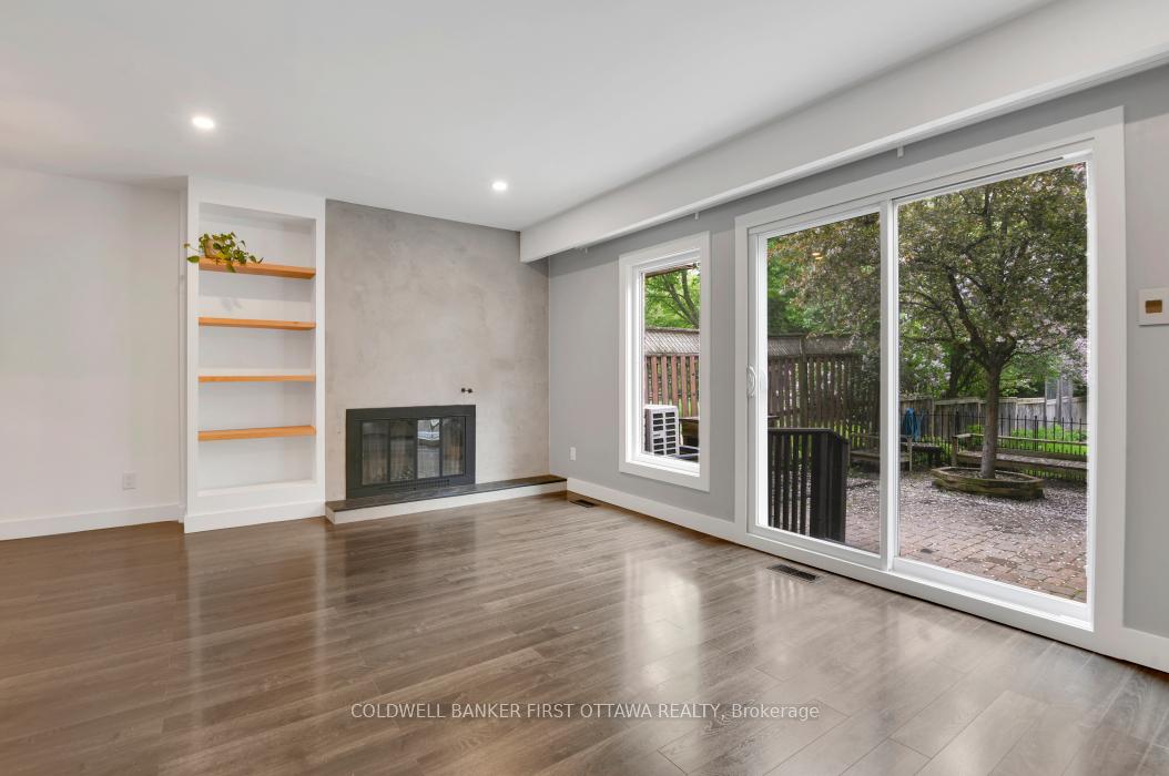 Photo 11 of 109 Penfield Drive, Ottawa, Kanata - Beaverbrook — HOMEH