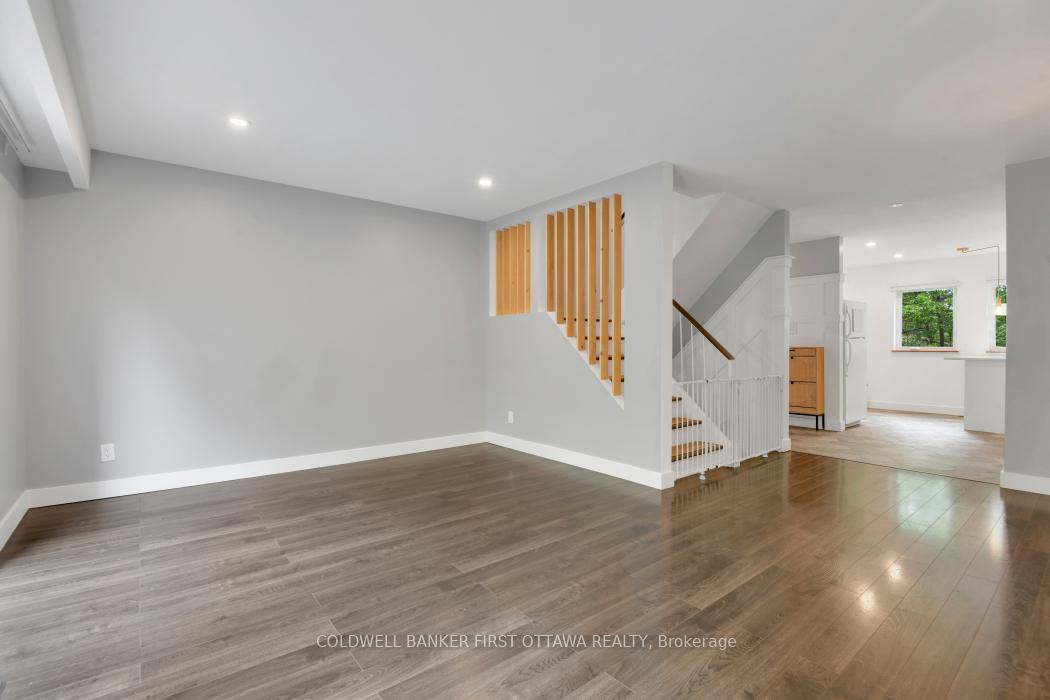 Photo 13 of 109 Penfield Drive, Ottawa, Kanata - Beaverbrook — HOMEH