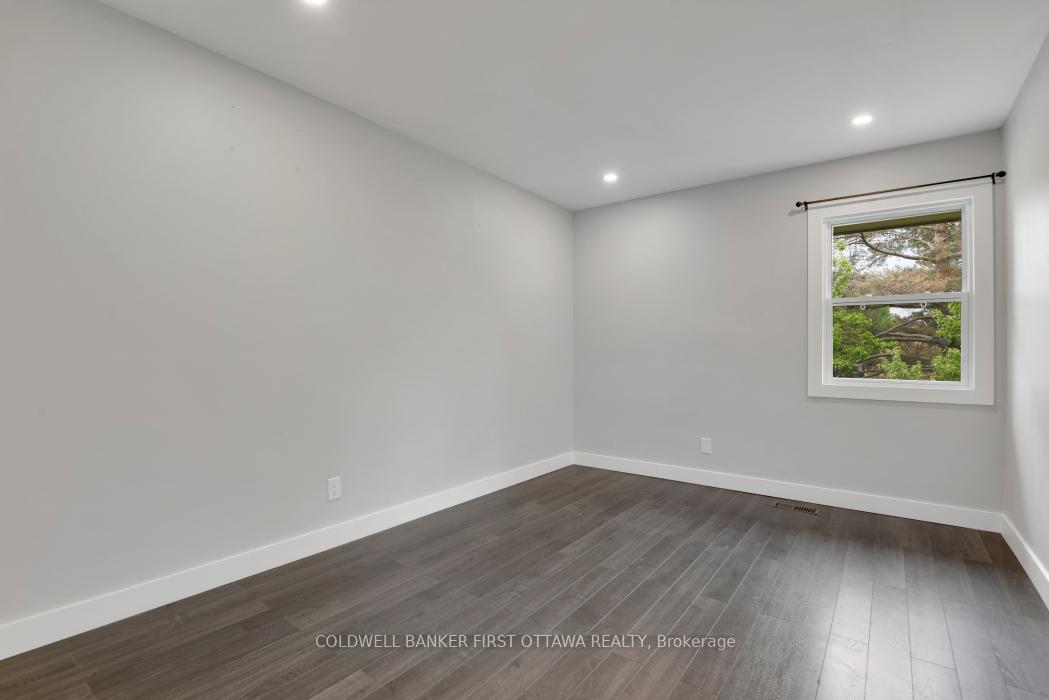 Photo 31 of 109 Penfield Drive, Ottawa, Kanata - Beaverbrook — HOMEH