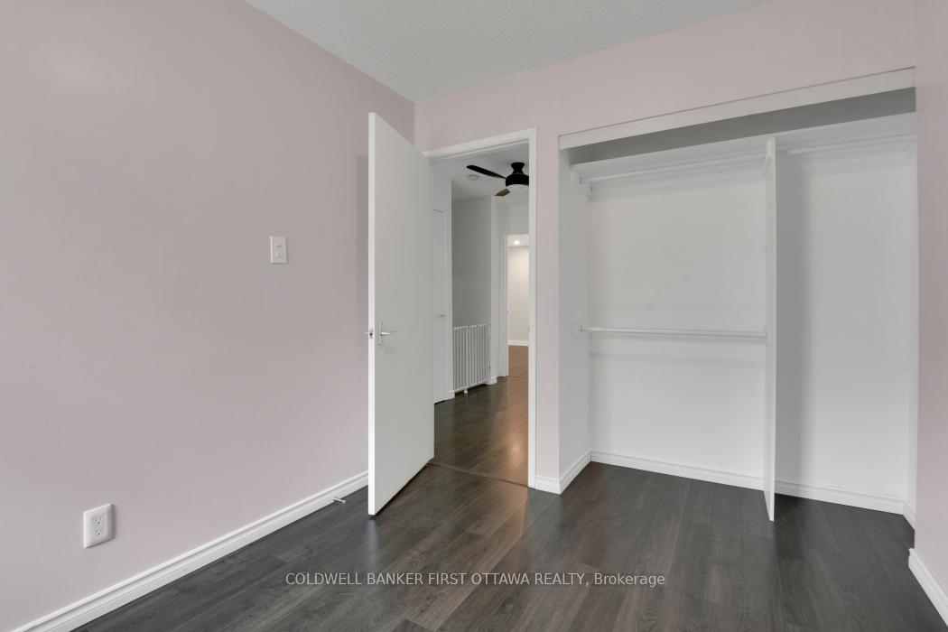 Photo 19 of 109 Penfield Drive, Ottawa, Kanata - Beaverbrook — HOMEH
