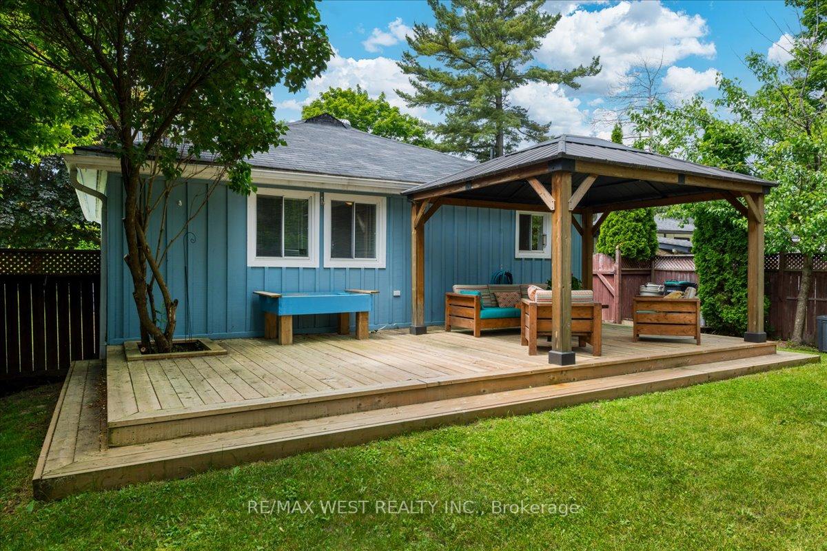 Photo 3 of 2053 25th Sideroad Road, Innisfil, Alcona — HOMEH