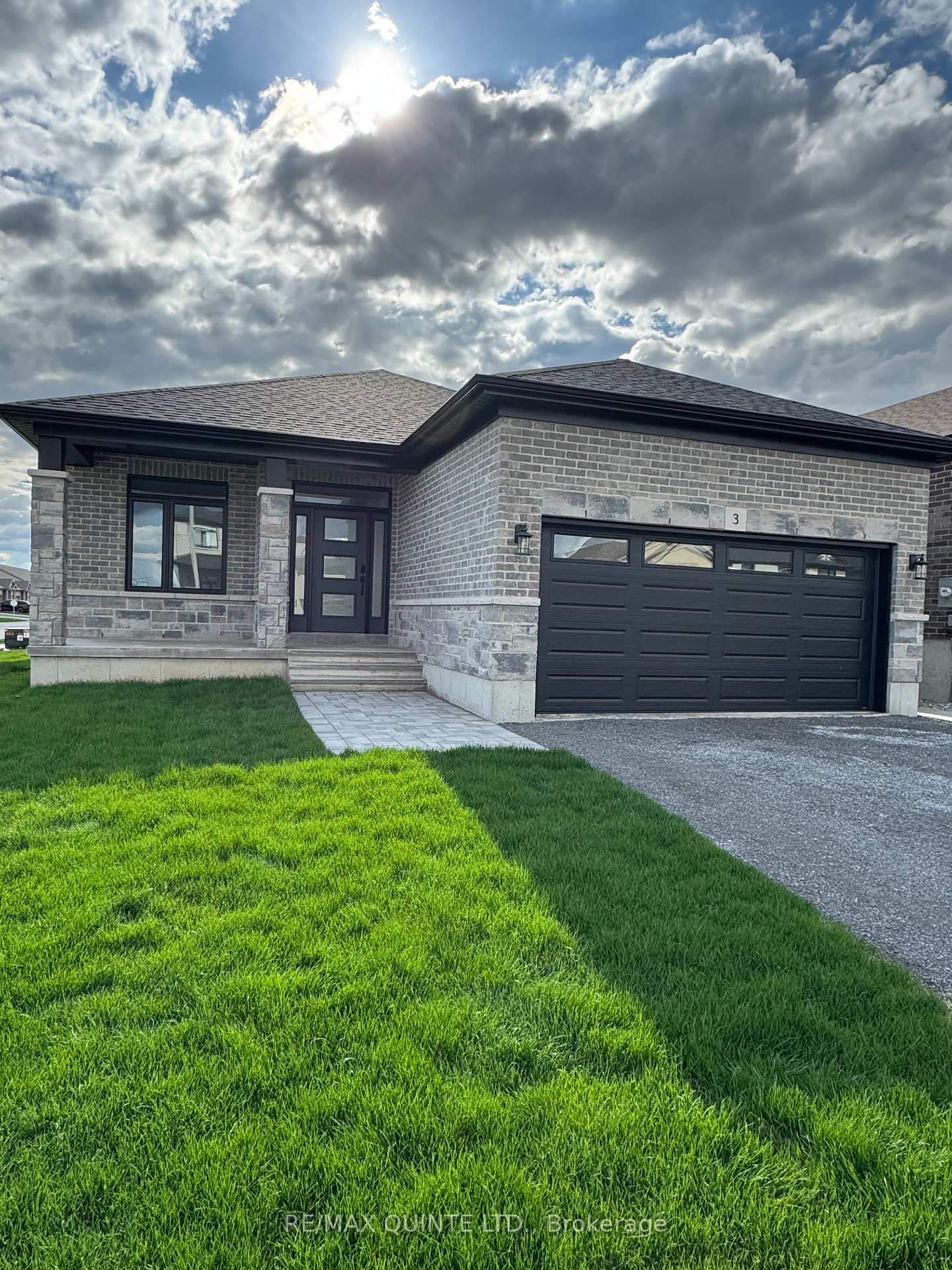 Photo 16 of 3 Peace River Street, Belleville, Thurlow Ward — HOMEH