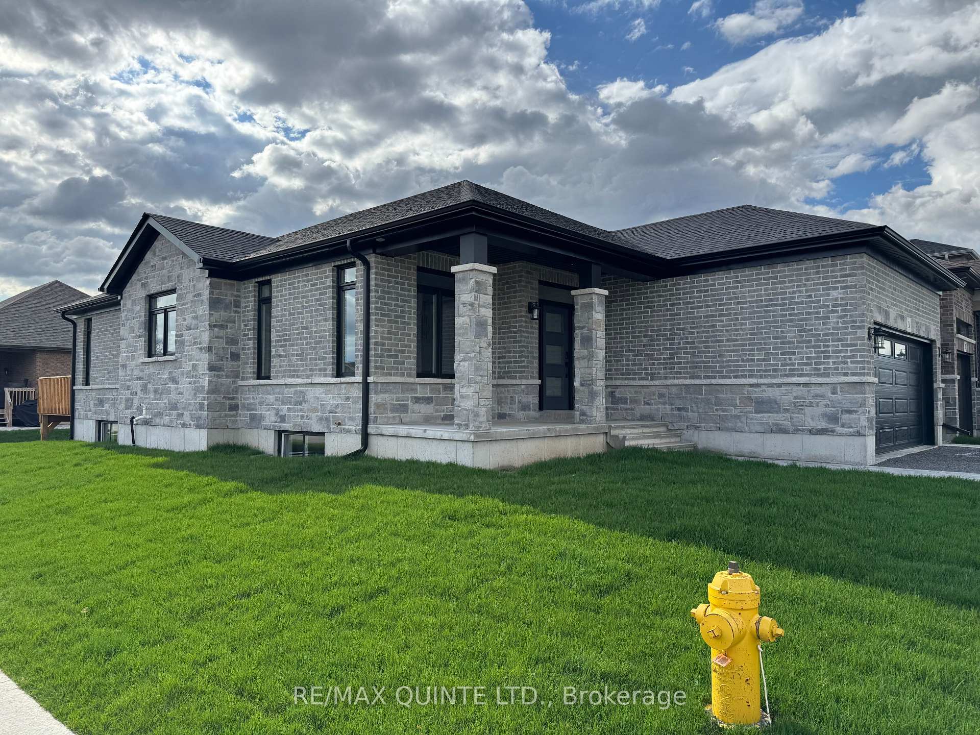 Photo 7 of 3 Peace River Street, Belleville, Thurlow Ward — HOMEH