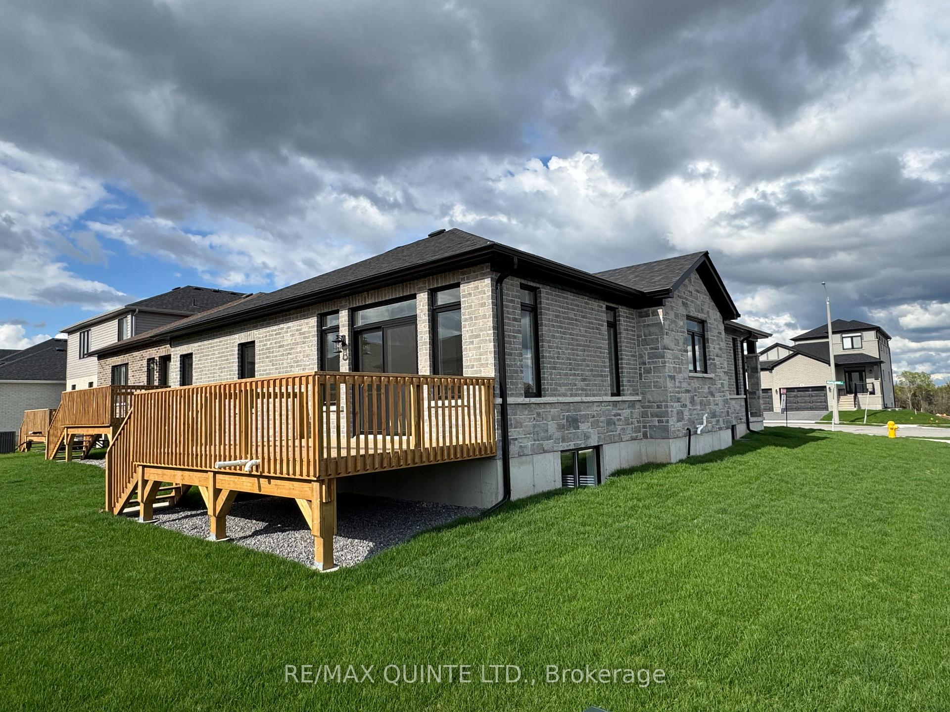 Photo 26 of 3 Peace River Street, Belleville, Thurlow Ward — HOMEH
