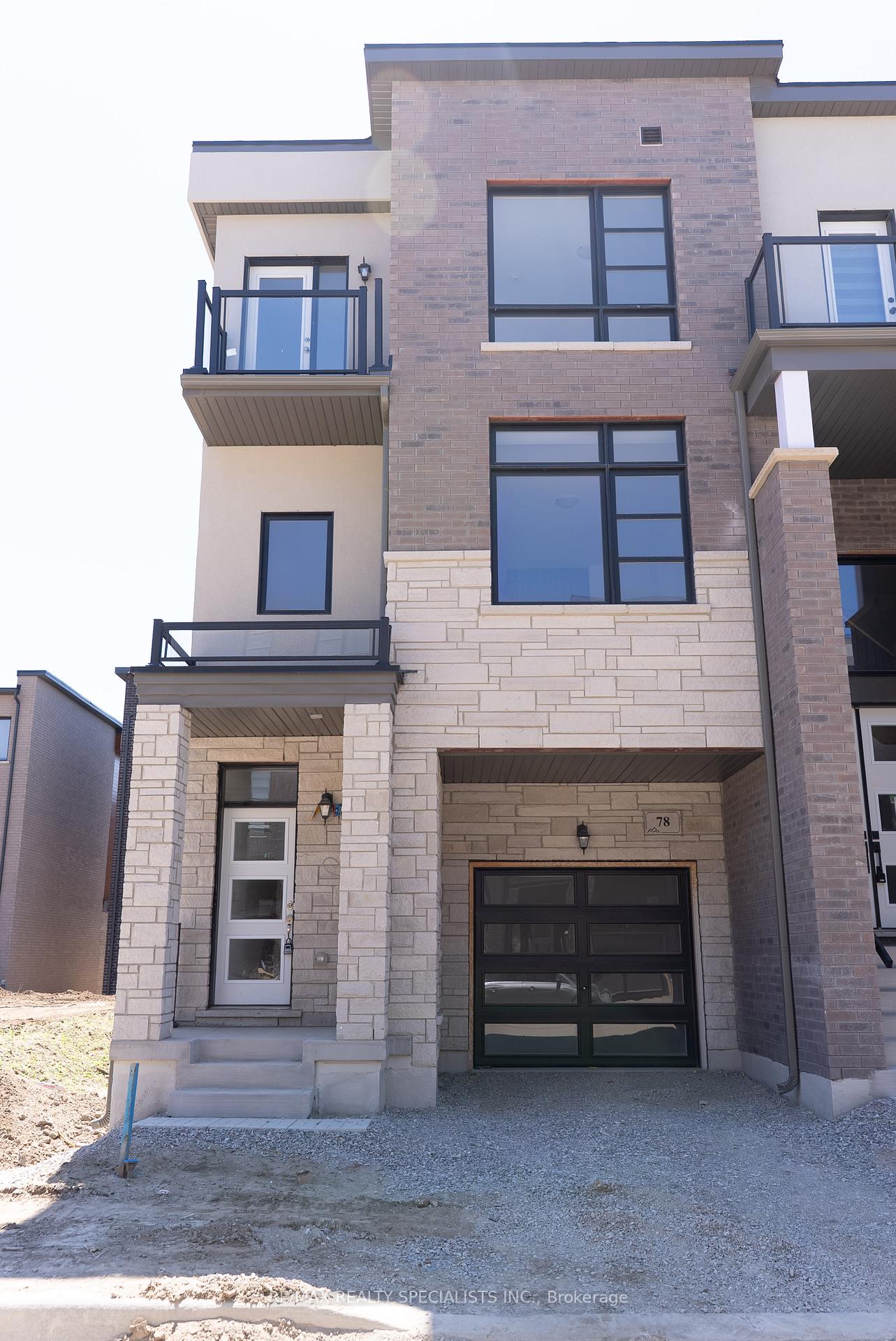 Photo 7 of 78 Paradox Street, Vaughan, Kleinburg — HOMEH