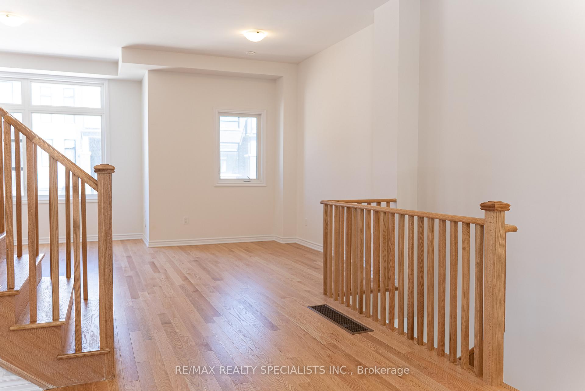 Photo 17 of 78 Paradox Street, Vaughan, Kleinburg — HOMEH