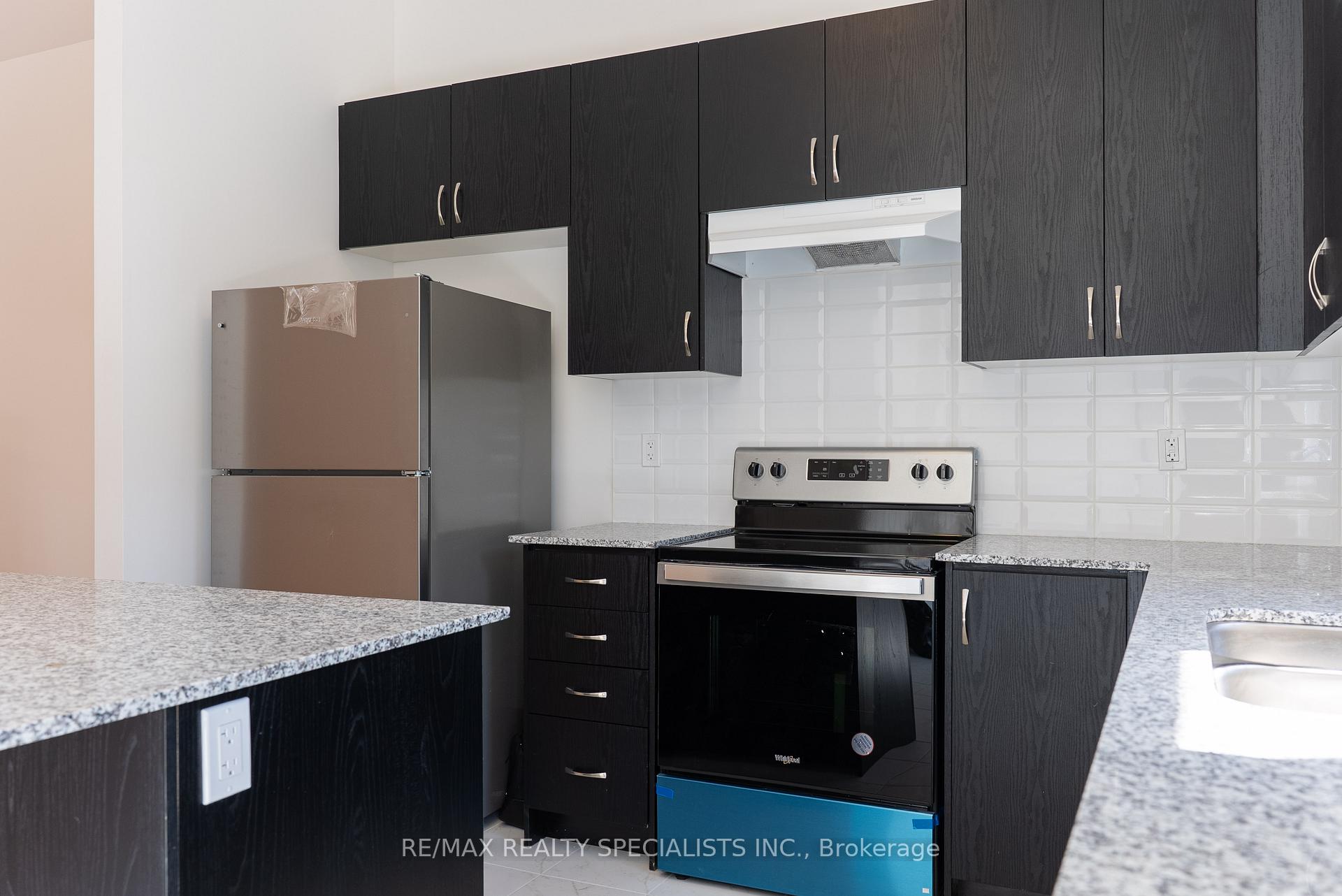 Photo 5 of 78 Paradox Street, Vaughan, Kleinburg — HOMEH