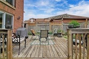 Photo 10 of 19 Henrietta Street W, Markham, Berczy — HOMEH