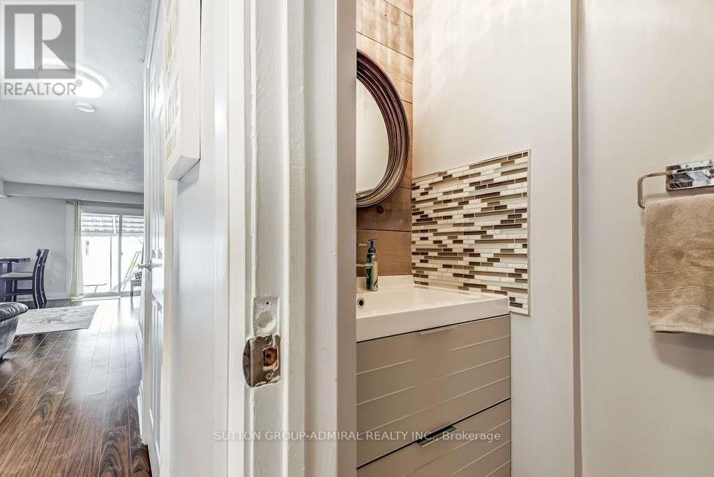 Photo 9 of 91 Bob O'Link Avenue, Vaughan, Glen Shields — HOMEH