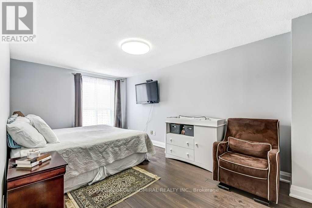 Photo 2 of 91 Bob O'Link Avenue, Vaughan, Glen Shields — HOMEH