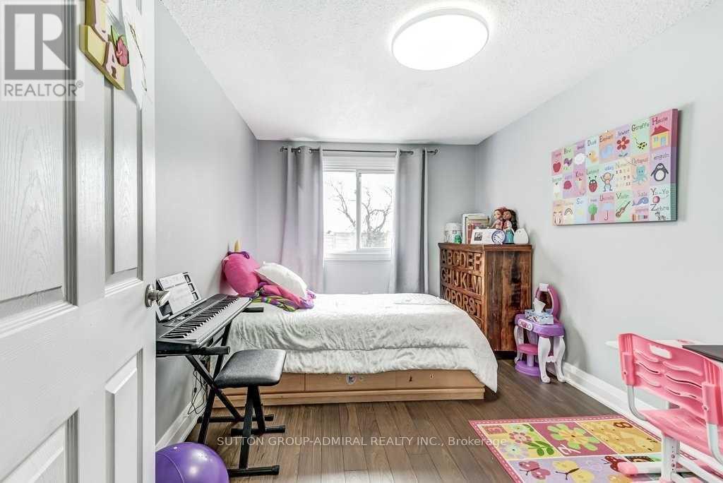 Photo 5 of 91 Bob O'Link Avenue, Vaughan, Glen Shields — HOMEH