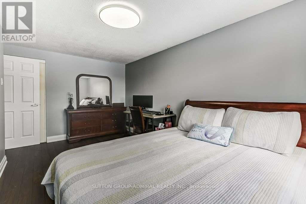 Photo 3 of 91 Bob O'Link Avenue, Vaughan, Glen Shields — HOMEH