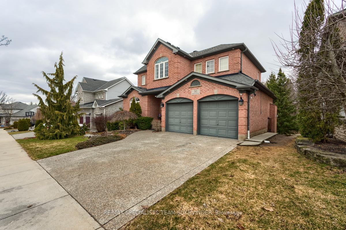 Photo 15 of 30 Winding Wood Crescent, Kitchener — HOMEH