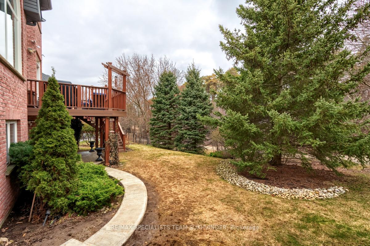 Photo 22 of 30 Winding Wood Crescent, Kitchener — HOMEH