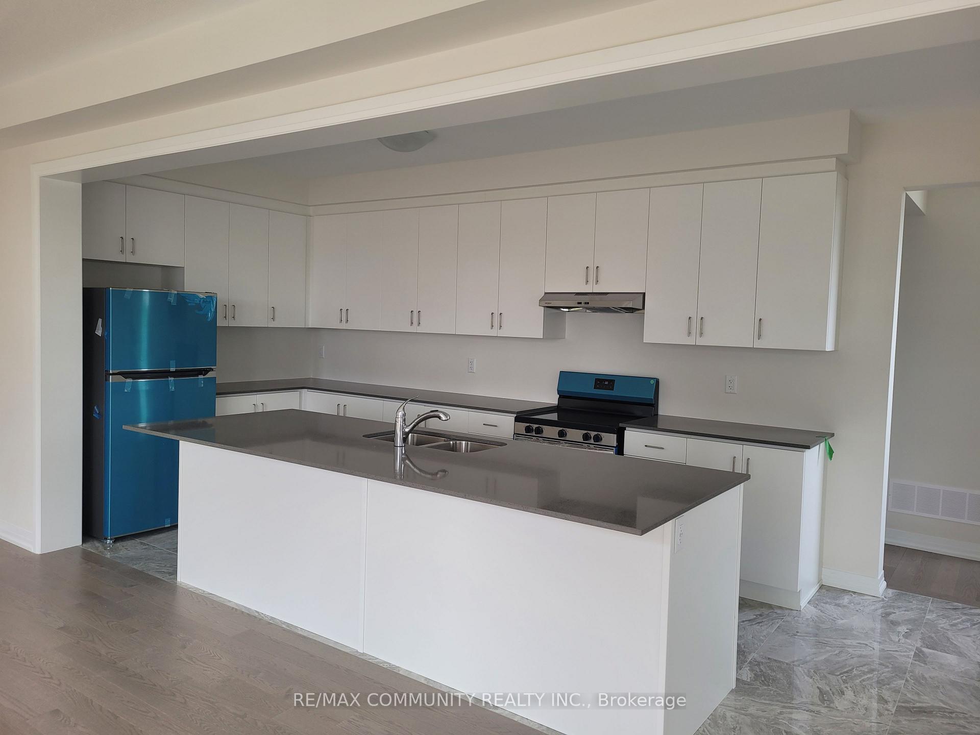 Photo 12 of 1801 Narcissus Gardens, Pickering, Rural Pickering — HOMEH