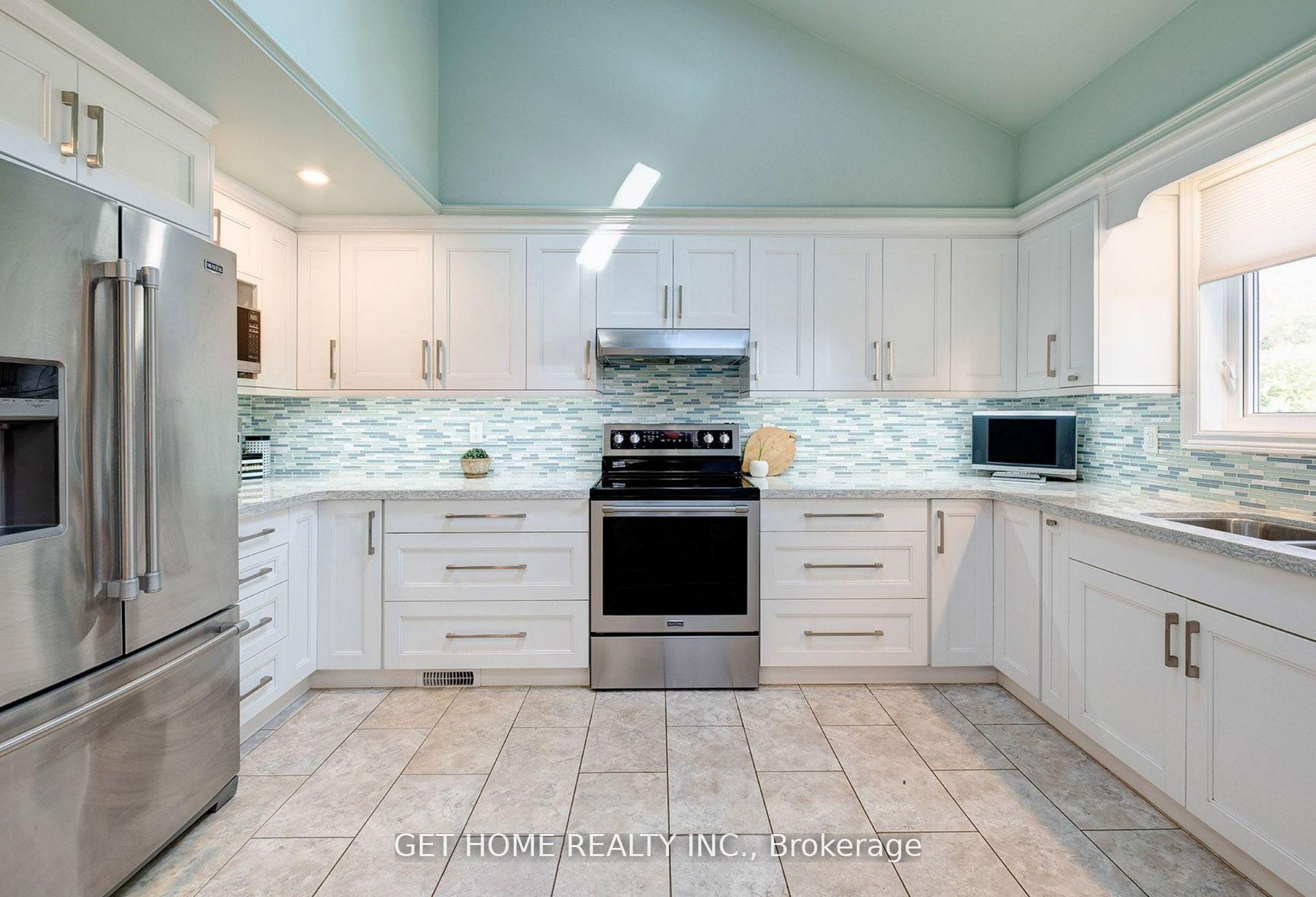 Photo 10 of 52 Emmet Place, Whitby, Blue Grass Meadows — HOMEH