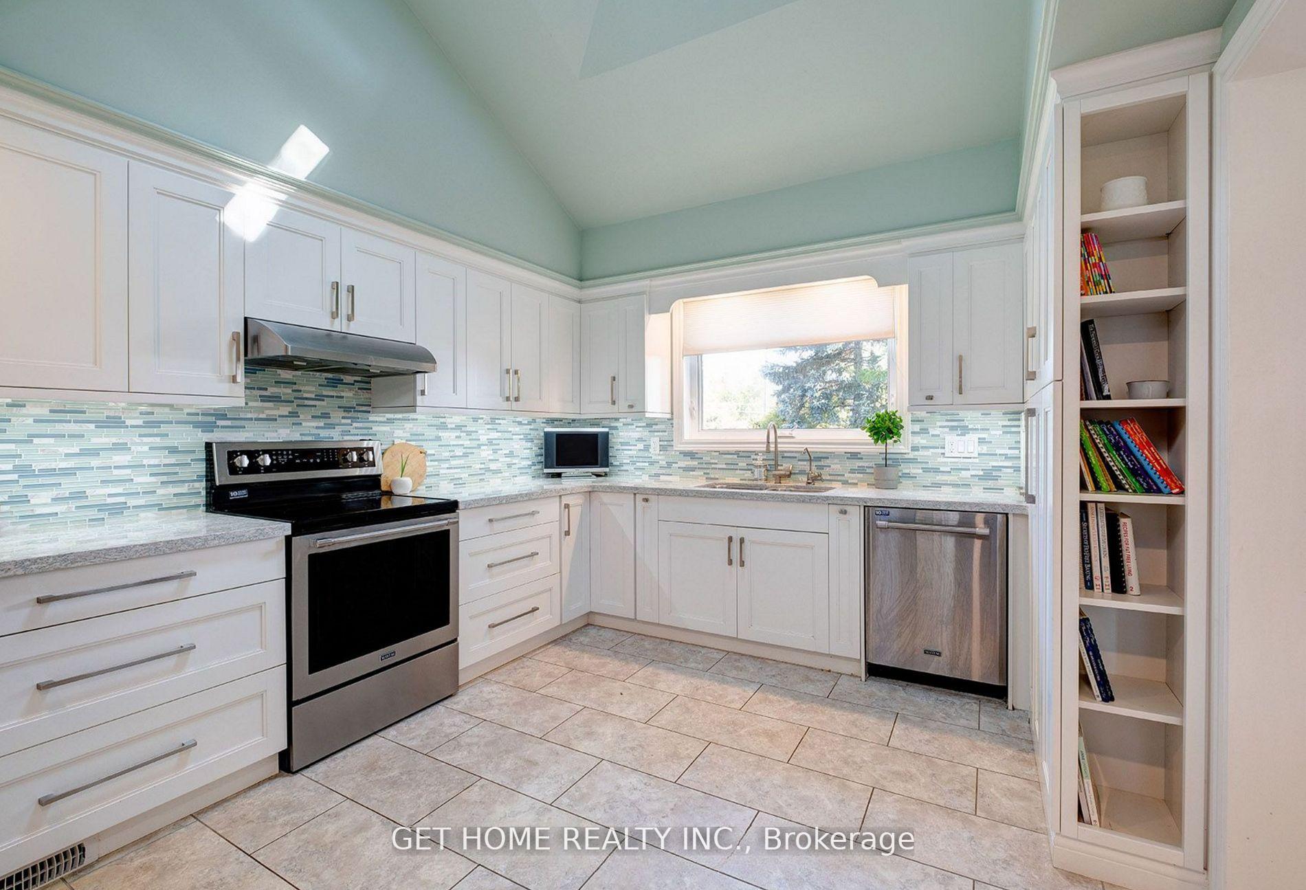 Photo 11 of 52 Emmet Place, Whitby, Blue Grass Meadows — HOMEH