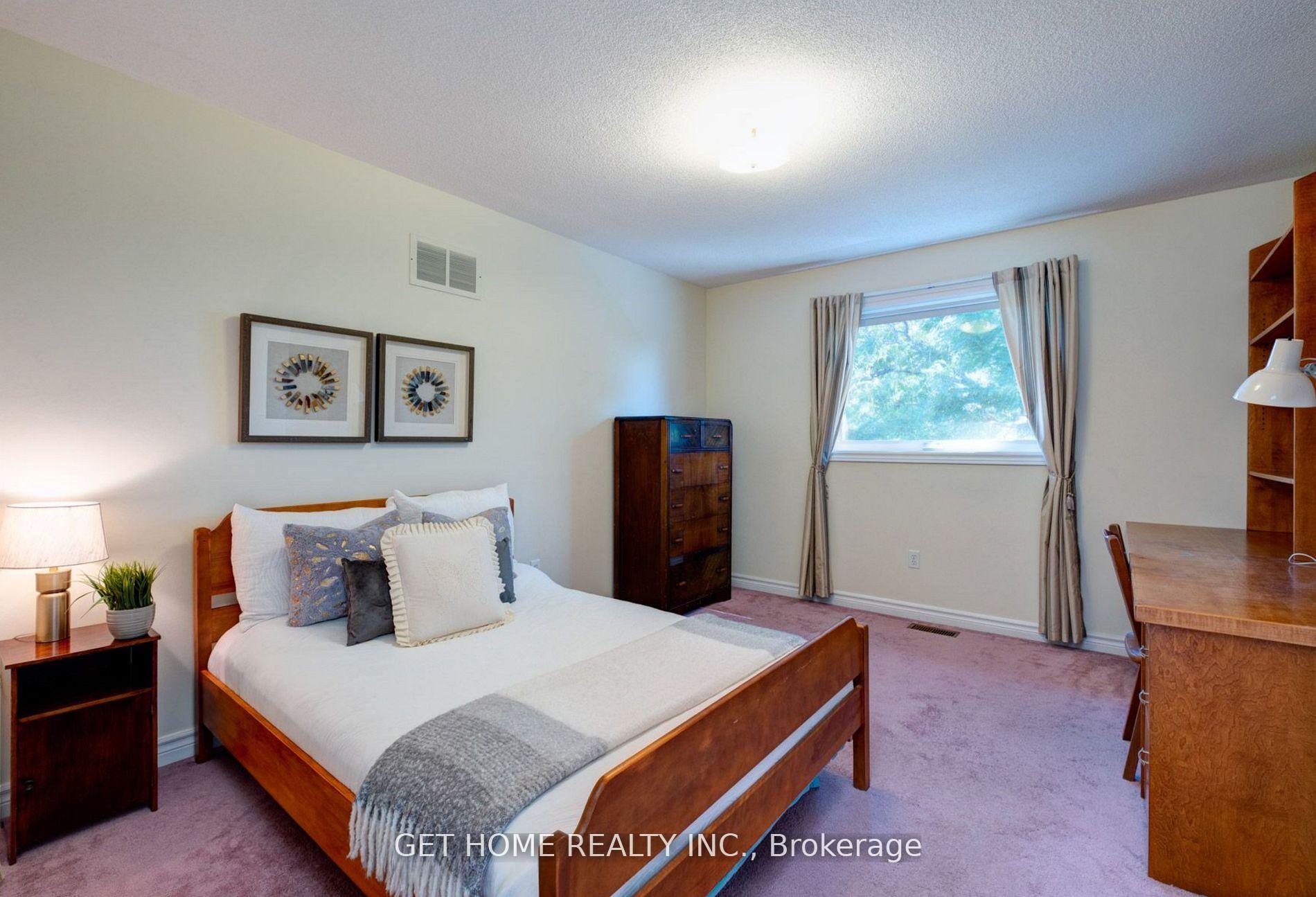 Photo 9 of 52 Emmet Place, Whitby, Blue Grass Meadows — HOMEH