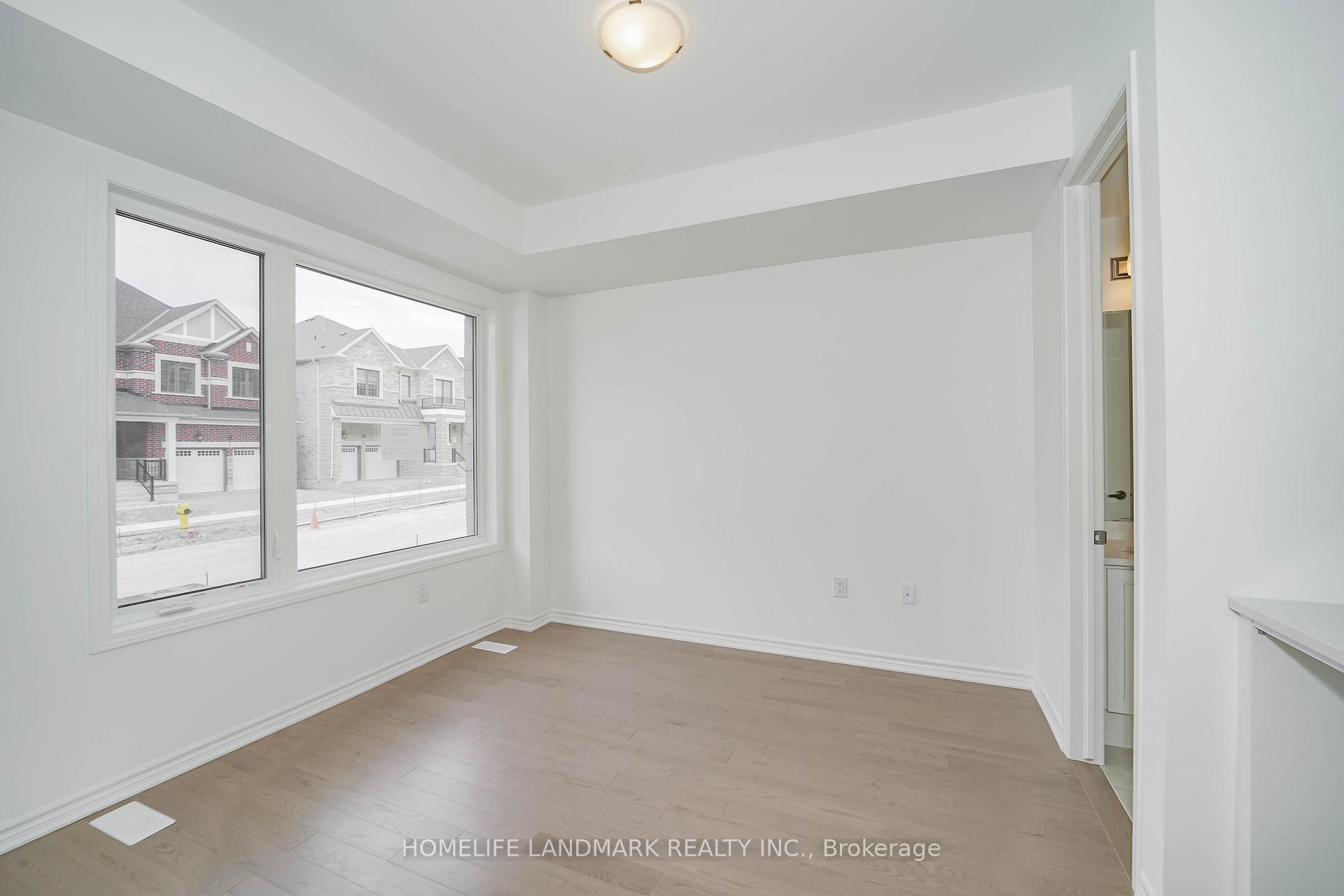 Photo 10 of 5 Wisla Avenue, Markham, Victoria Square — HOMEH