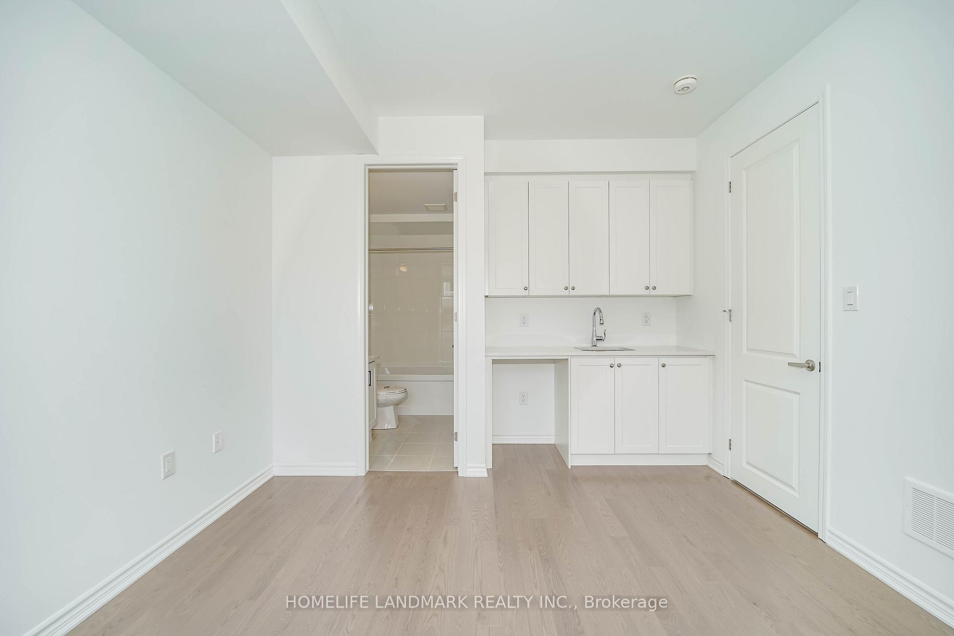 Photo 2 of 5 Wisla Avenue, Markham, Victoria Square — HOMEH