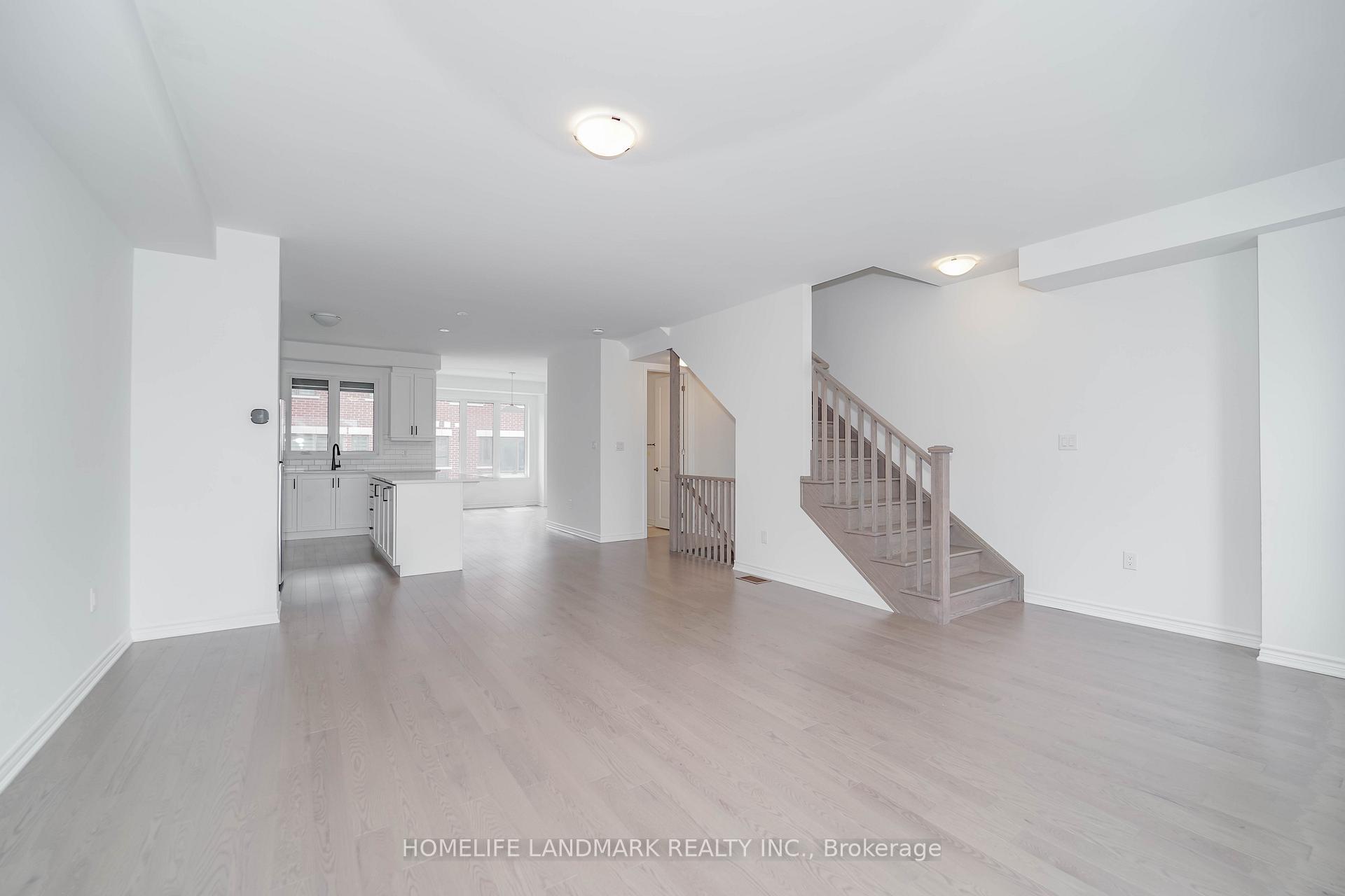 Photo 4 of 5 Wisla Avenue, Markham, Victoria Square — HOMEH