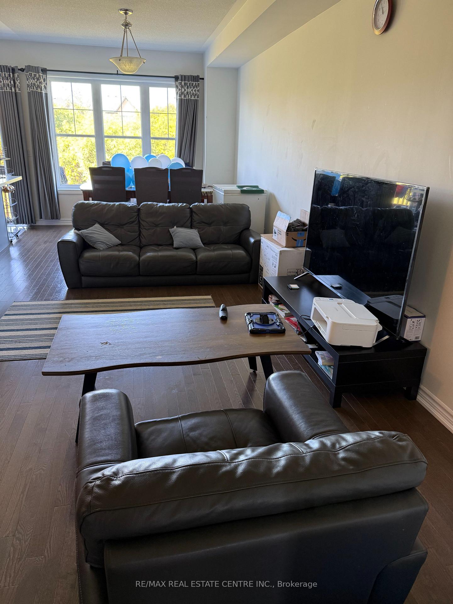 Photo 5 of Unit 26, 26 Paradise Way E, Whitby, Rolling Acres — HOMEH