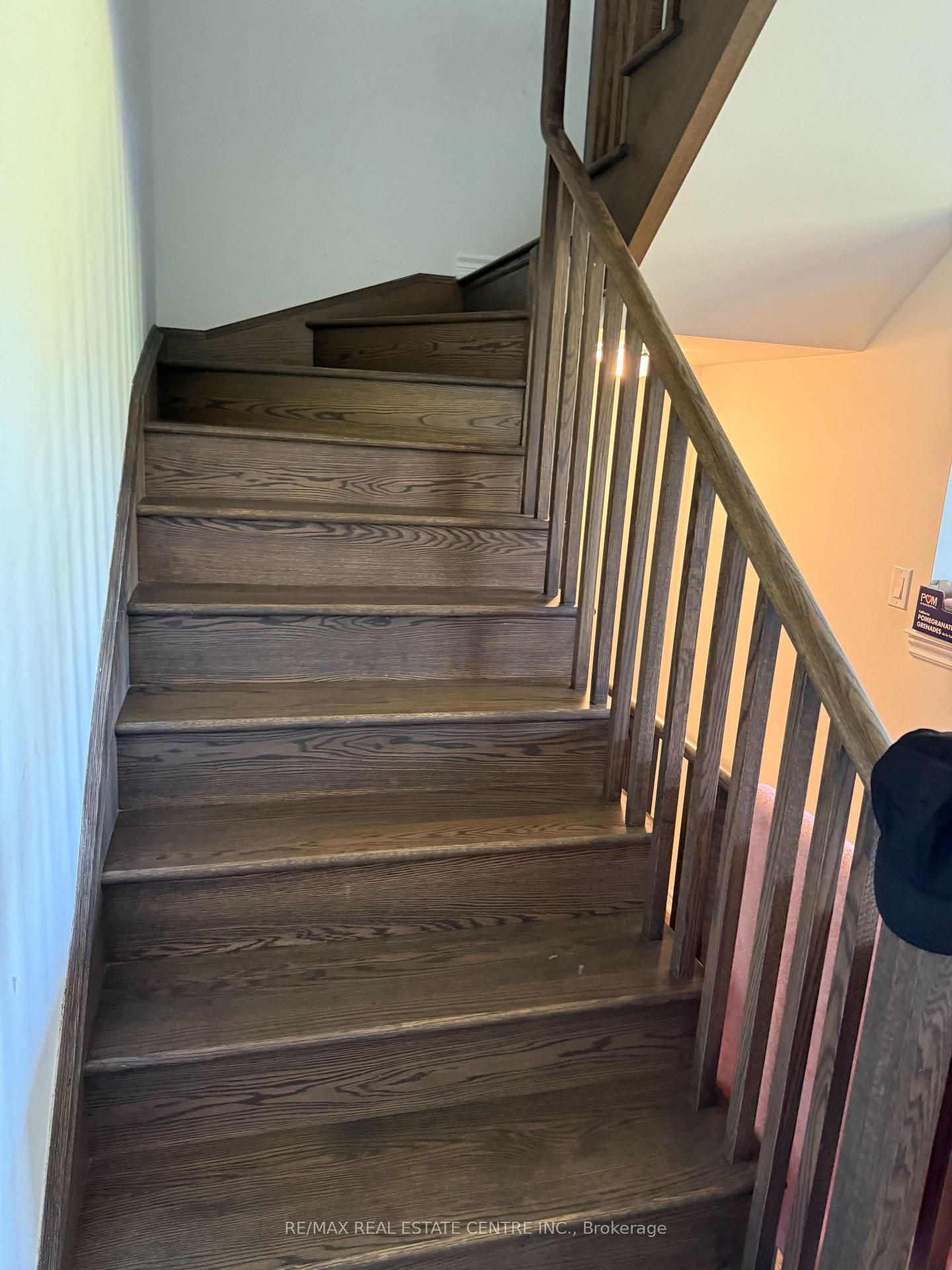Photo 3 of Unit 26, 26 Paradise Way E, Whitby, Rolling Acres — HOMEH