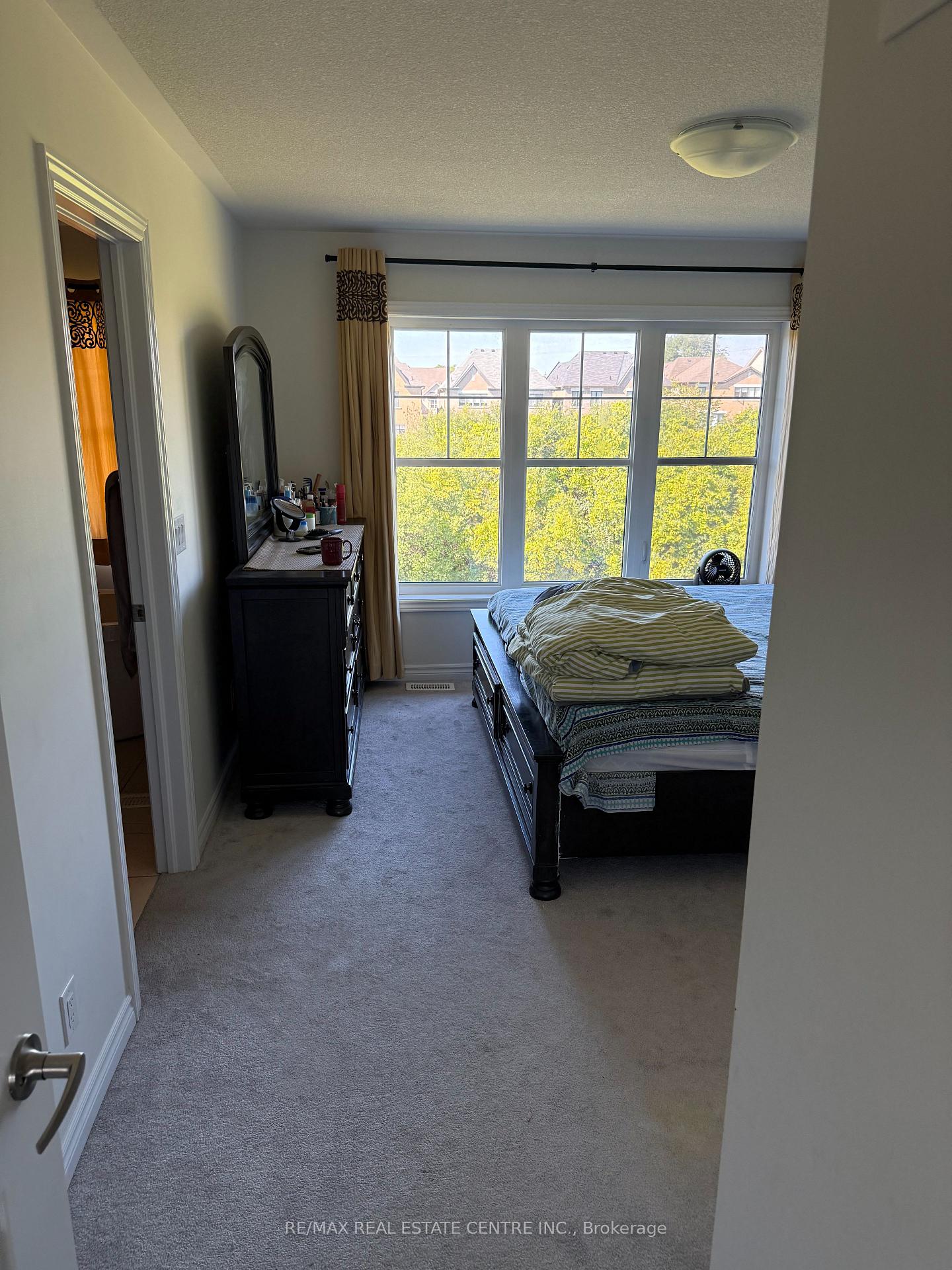Photo 14 of Unit 26, 26 Paradise Way E, Whitby, Rolling Acres — HOMEH
