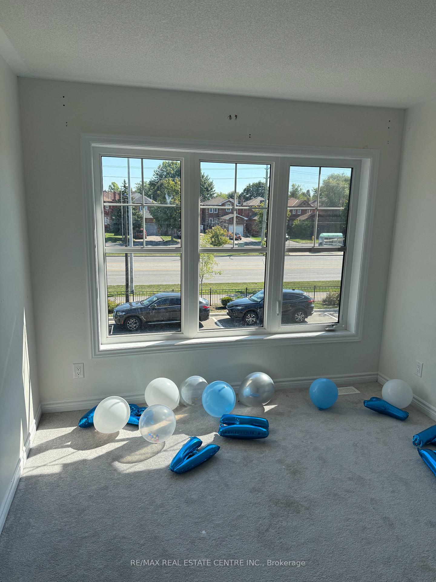 Photo 11 of Unit 26, 26 Paradise Way E, Whitby, Rolling Acres — HOMEH